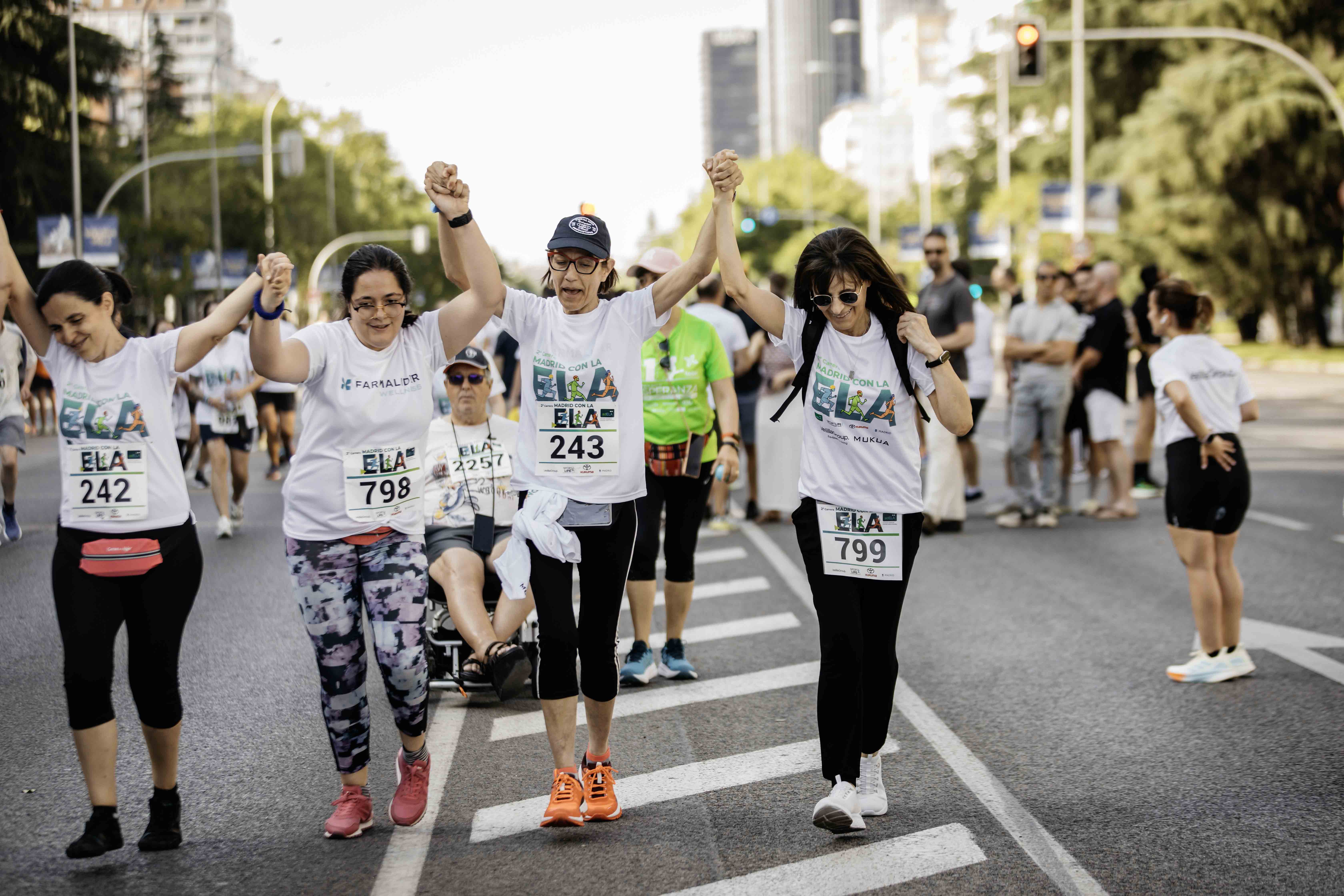 Las mejores fotos de la meta de la Carrera Madrid con la ELA 264