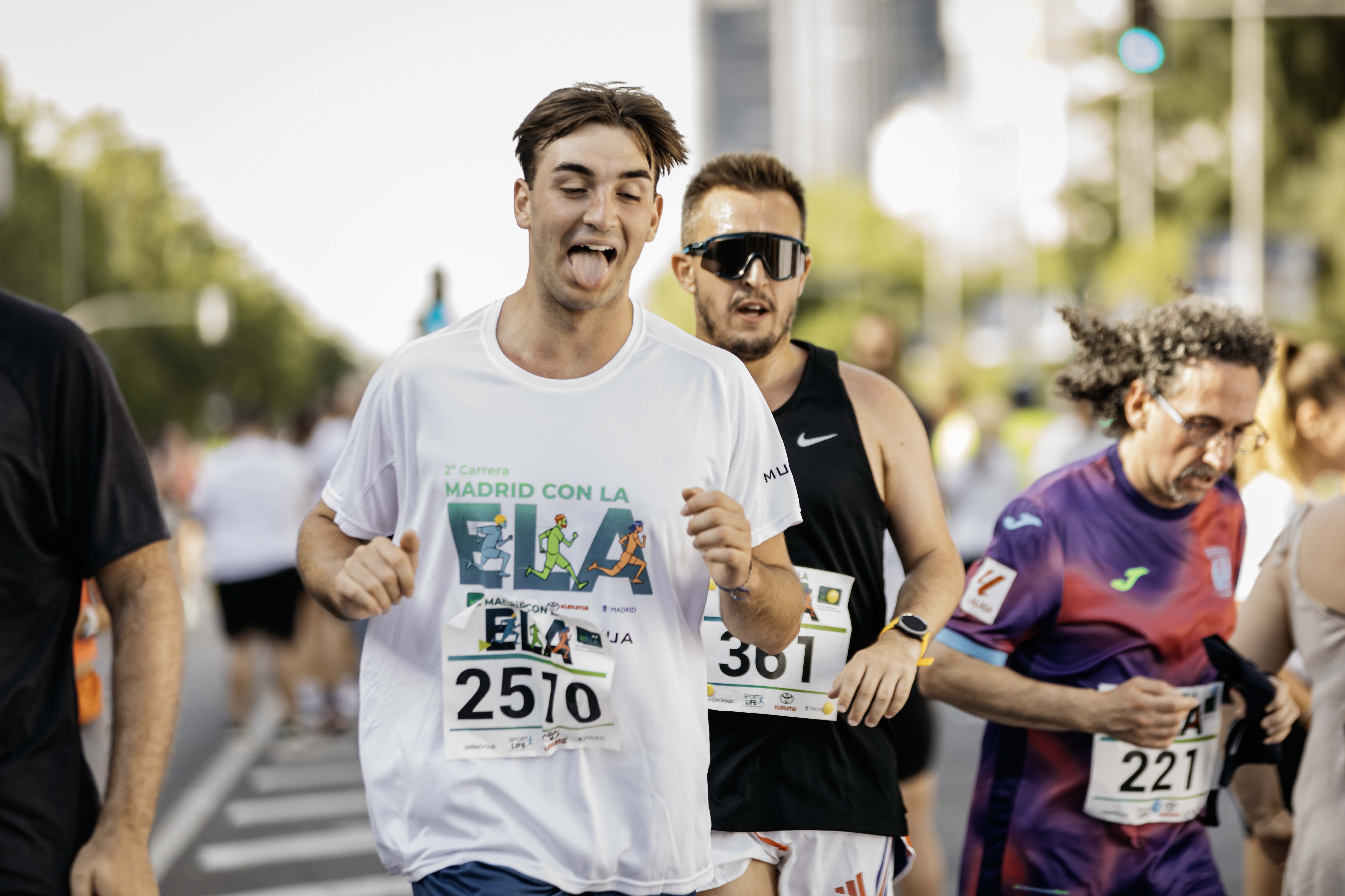 Las mejores fotos de la meta de la Carrera Madrid con la ELA 271