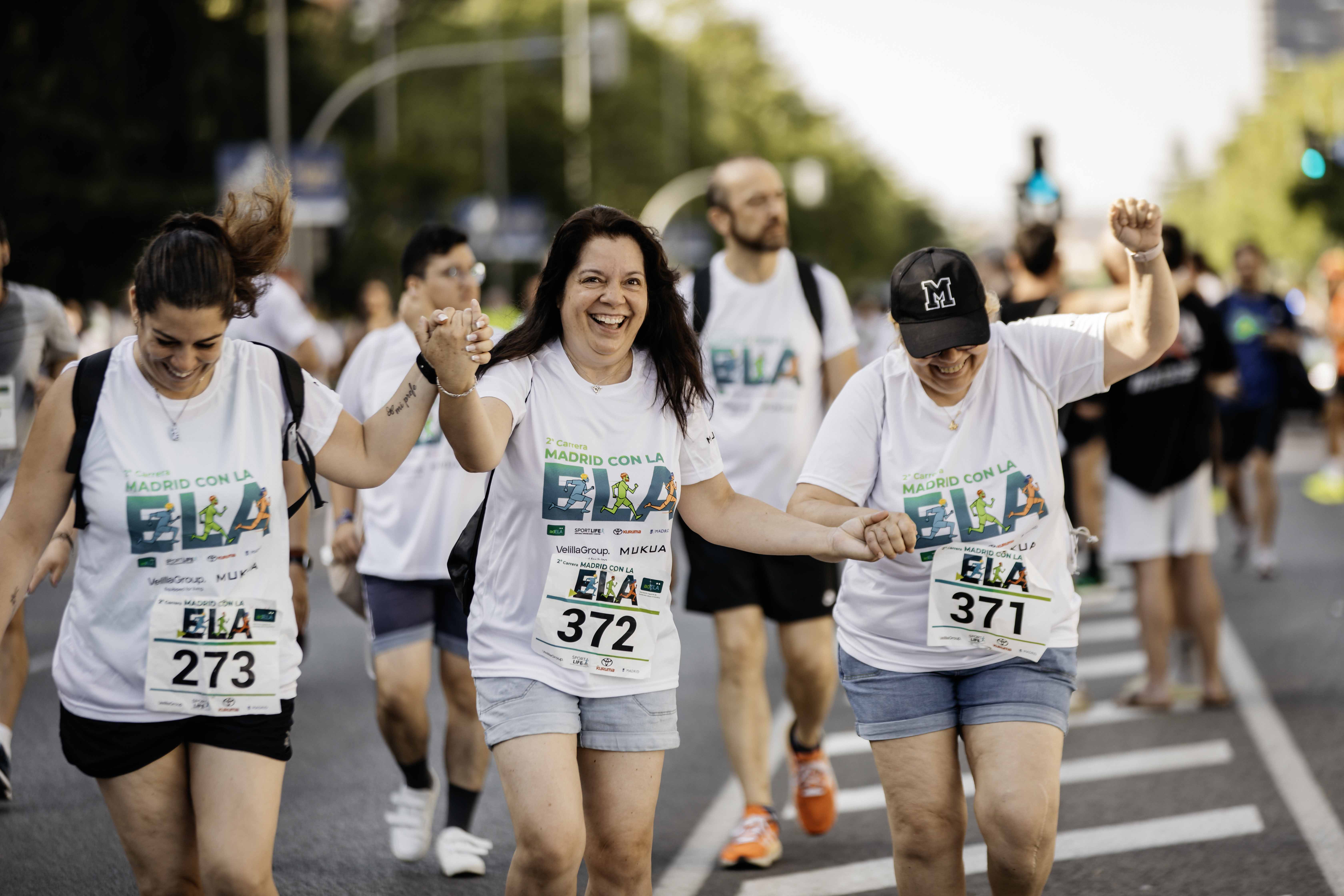 Las mejores fotos de la meta de la Carrera Madrid con la ELA 296
