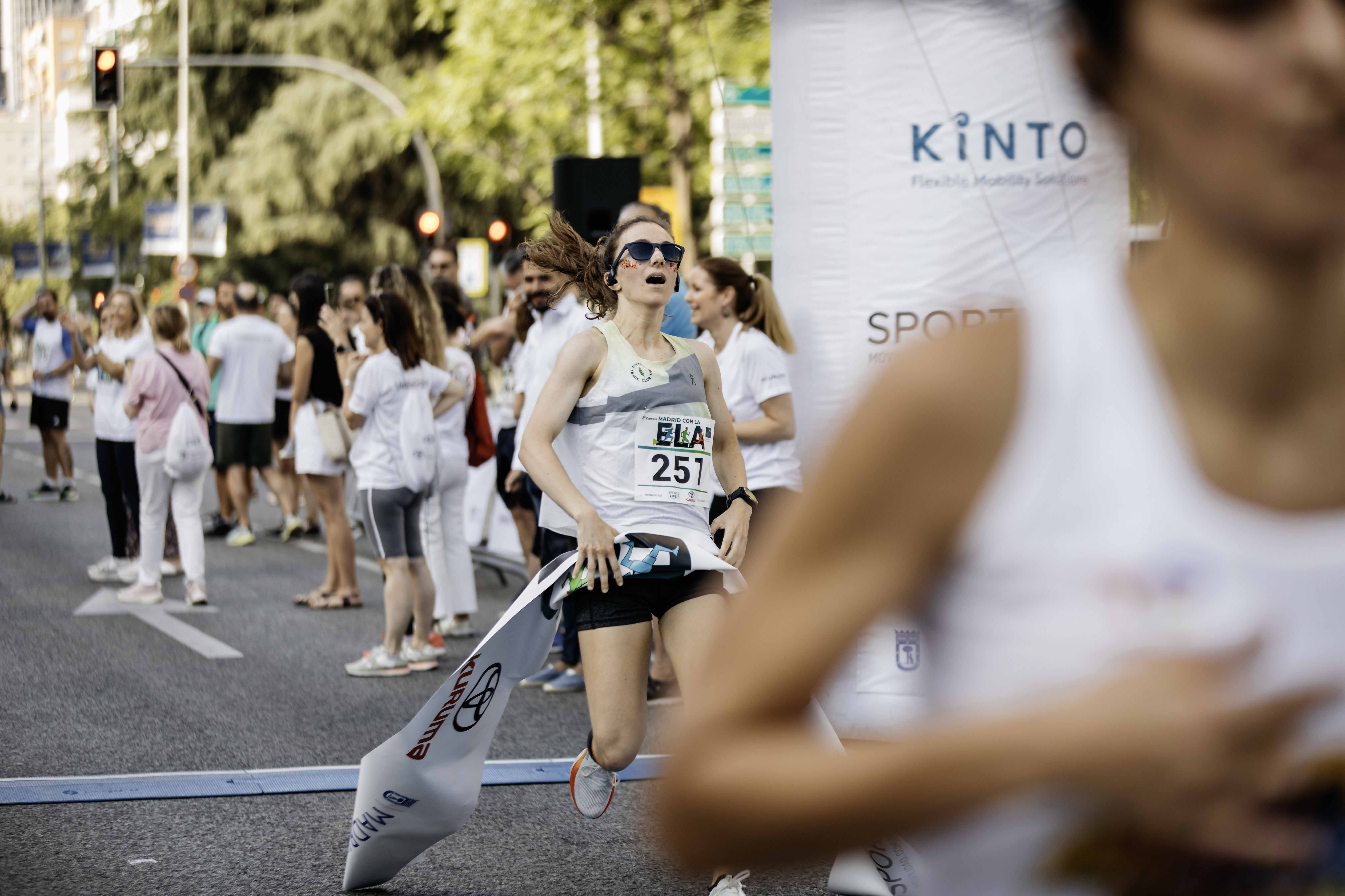 Las mejores fotos de la meta de la Carrera Madrid con la ELA 186