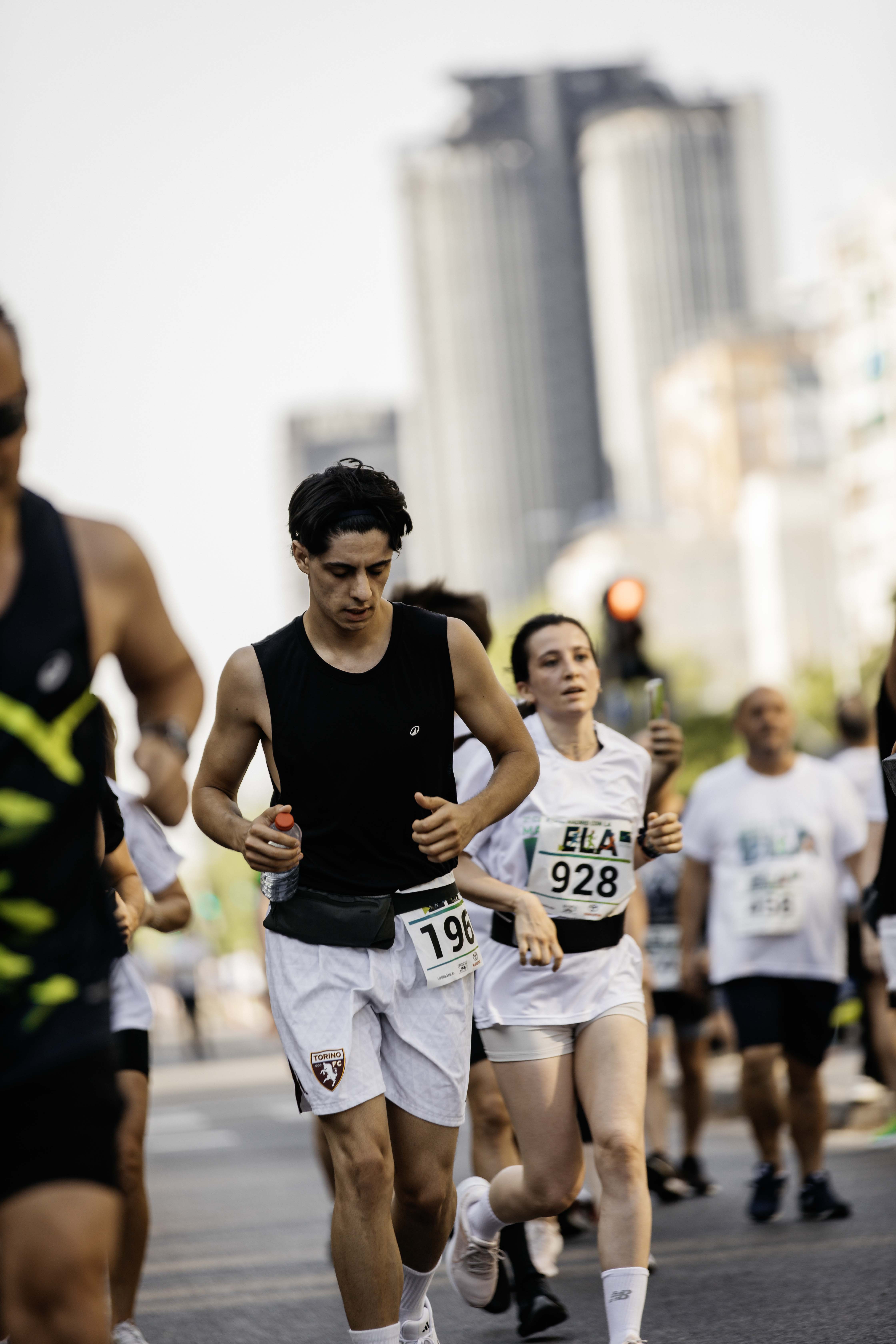 Las mejores fotos de la meta de la Carrera Madrid con la ELA 328