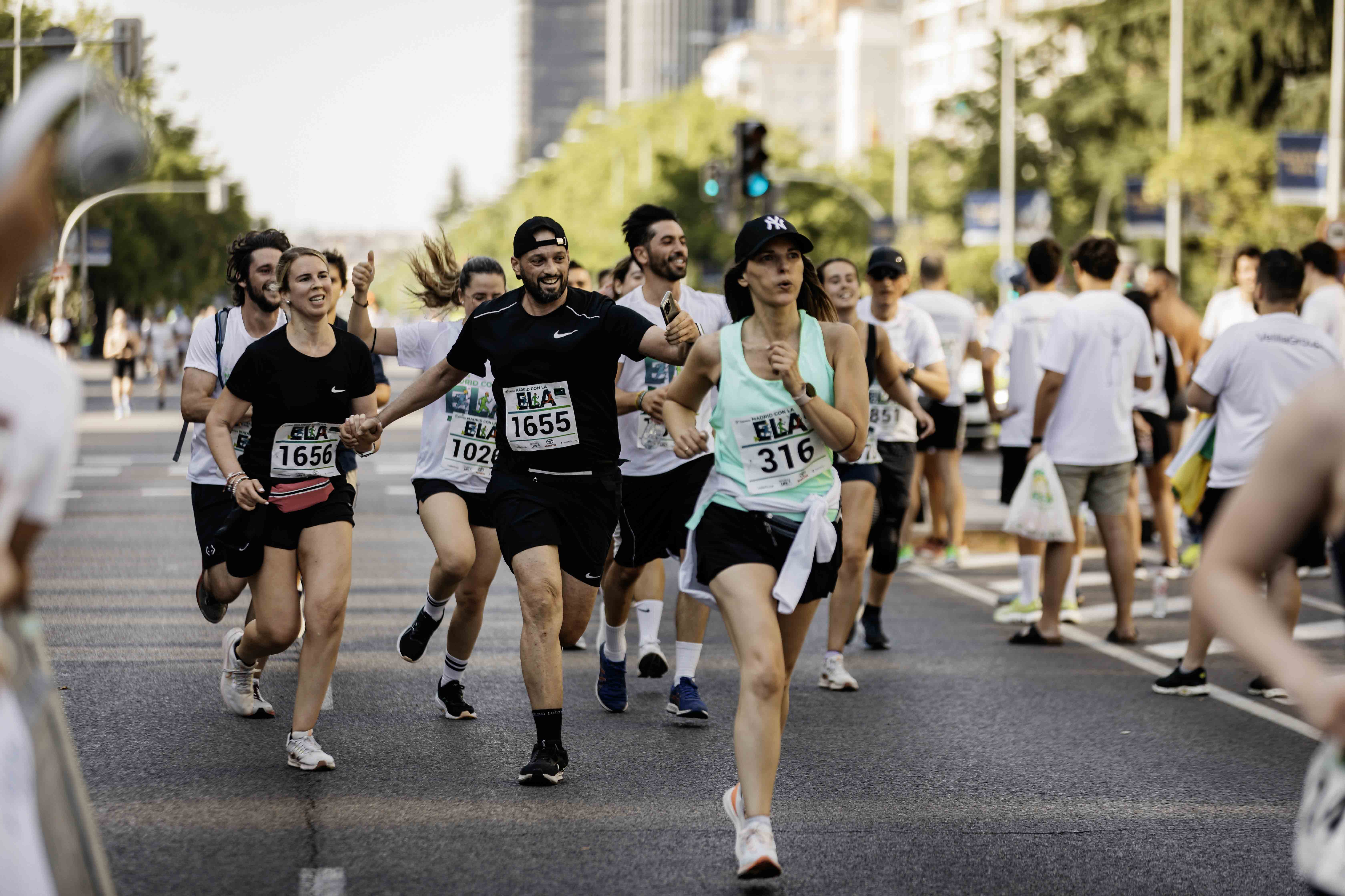 Las mejores fotos de la meta de la Carrera Madrid con la ELA 335
