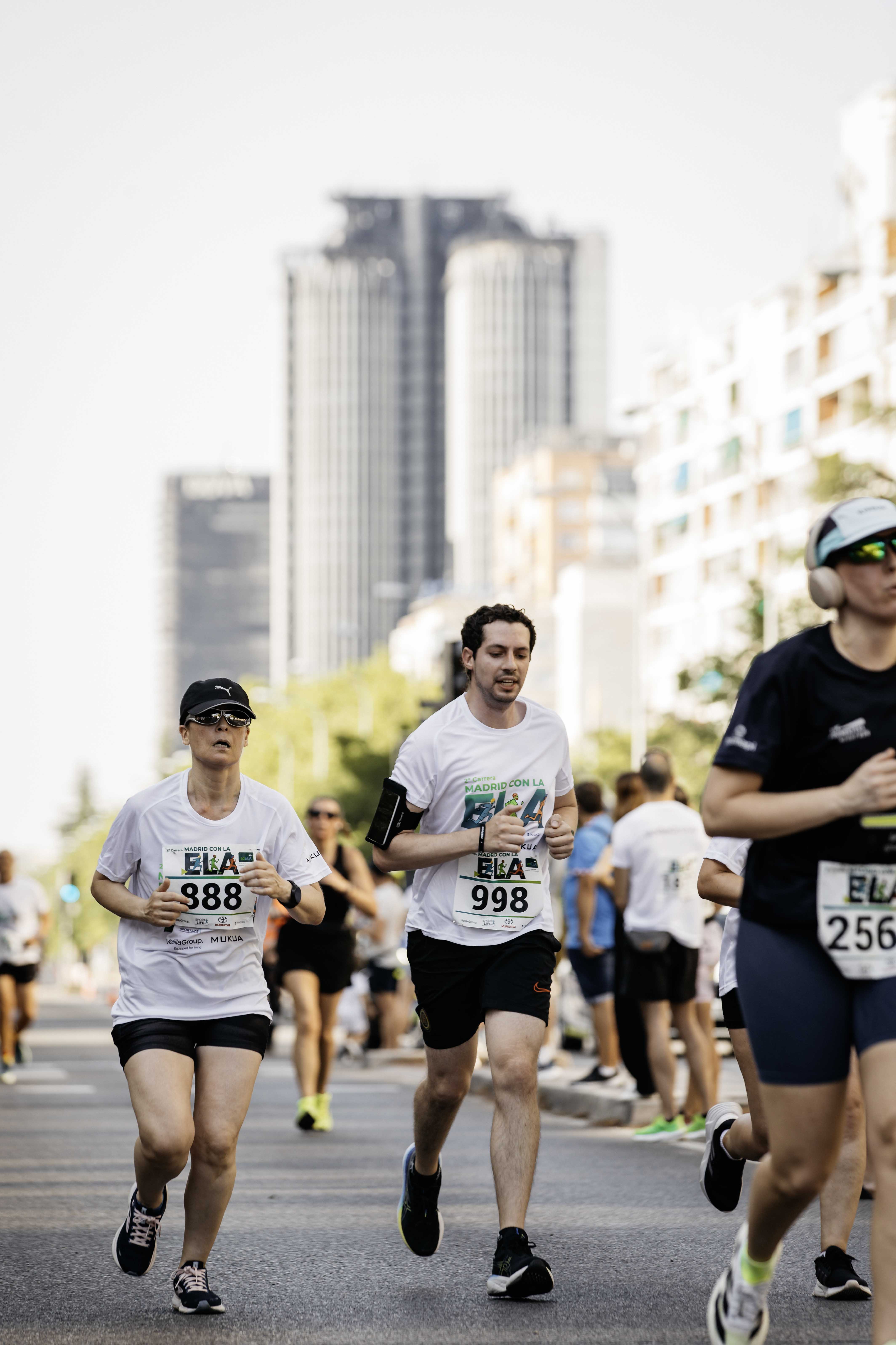 Las mejores fotos de la meta de la Carrera Madrid con la ELA 342