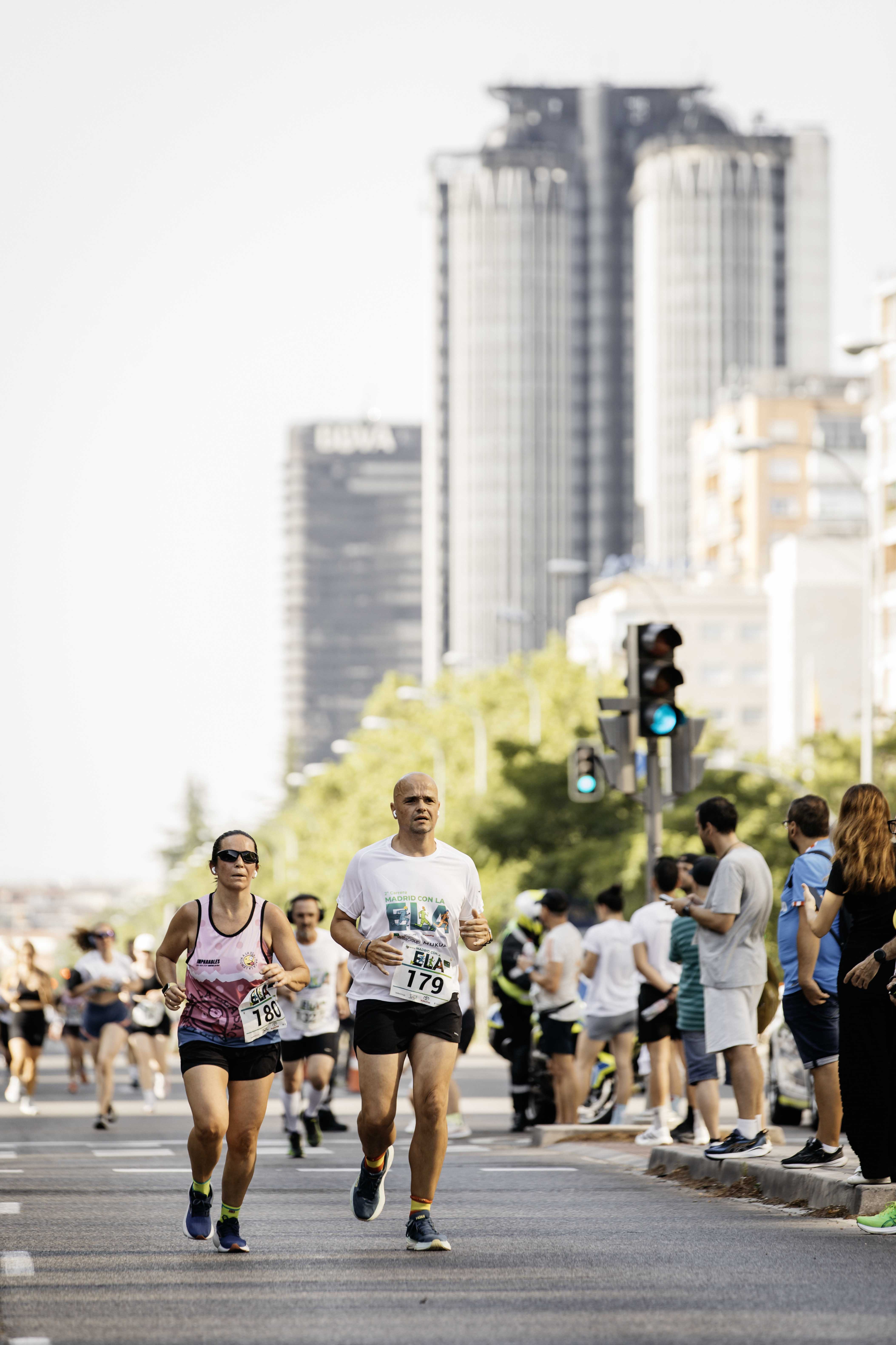 Las mejores fotos de la meta de la Carrera Madrid con la ELA 343