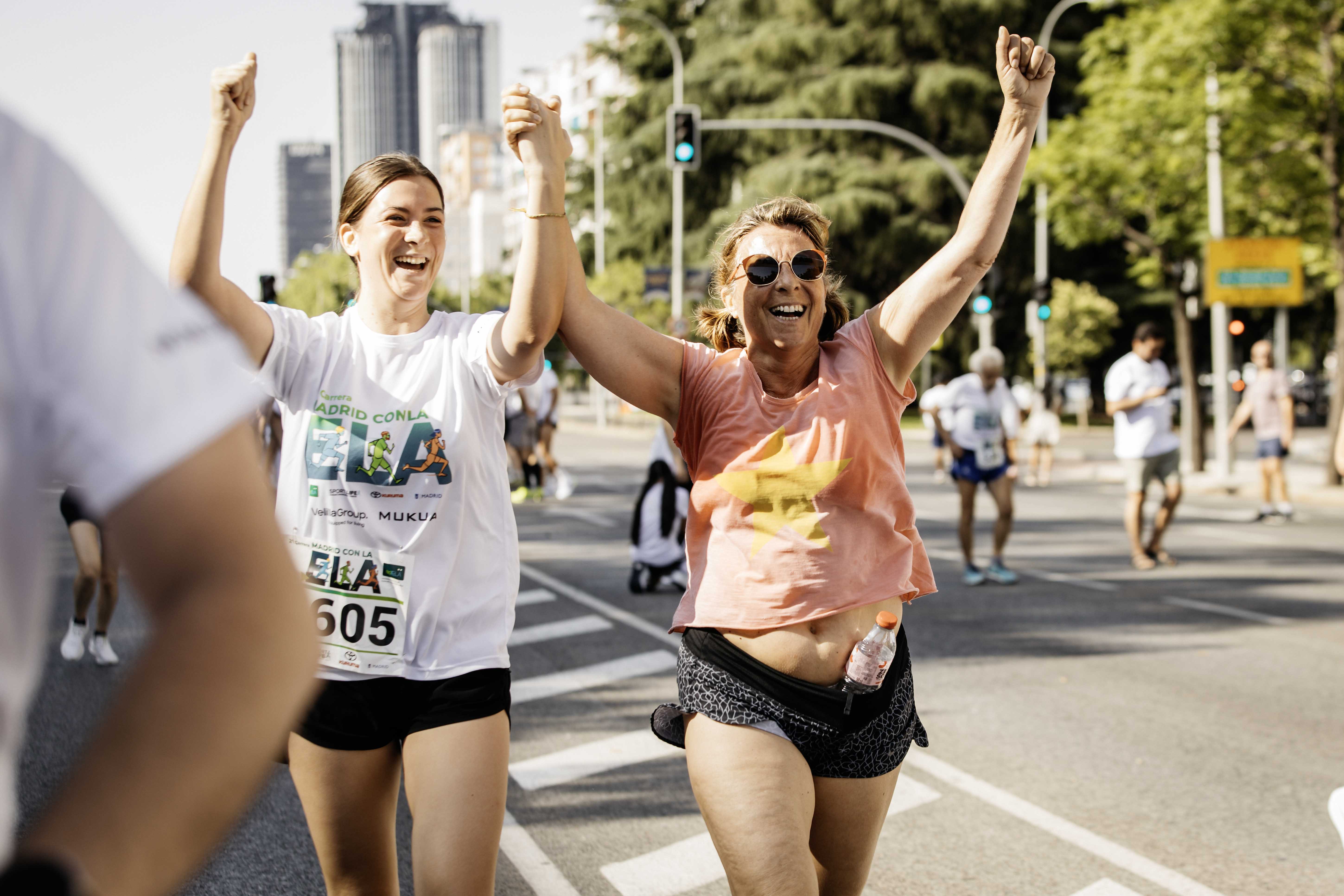 Las mejores fotos de la meta de la Carrera Madrid con la ELA 359