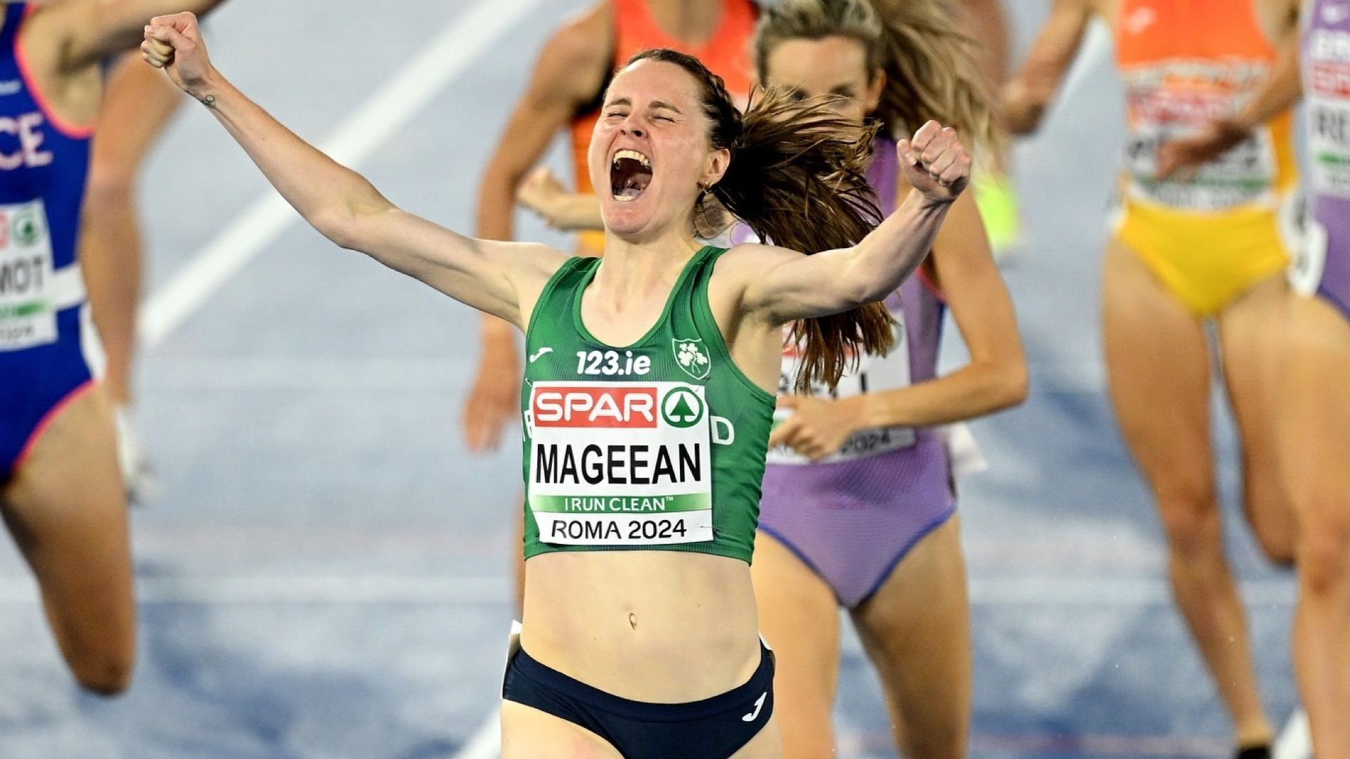 Ciara Mageean proclamándose campeona de Europa de 1500 metros en Roma. WA