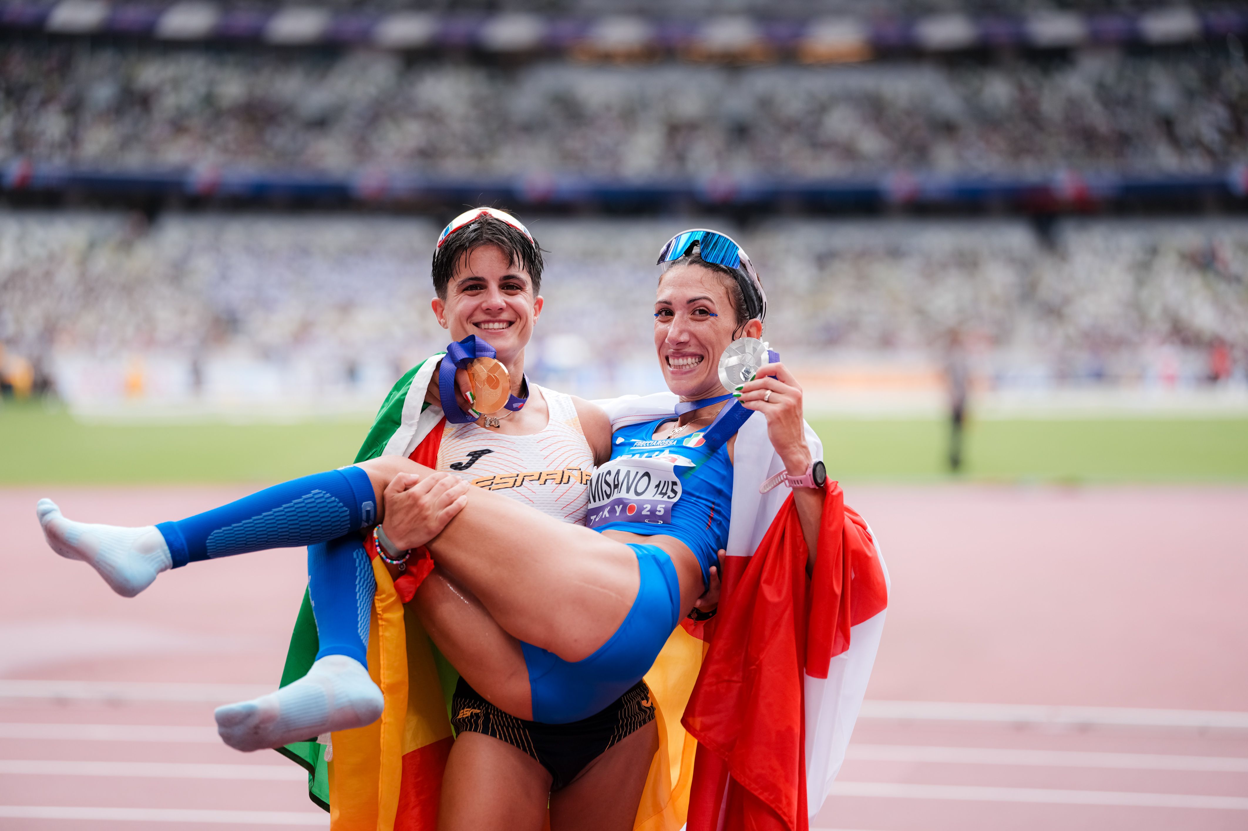Las mejores fotos del oro de María Pérez en los 35 kilómetros marcha del Mundial de Tokio 2025. 3