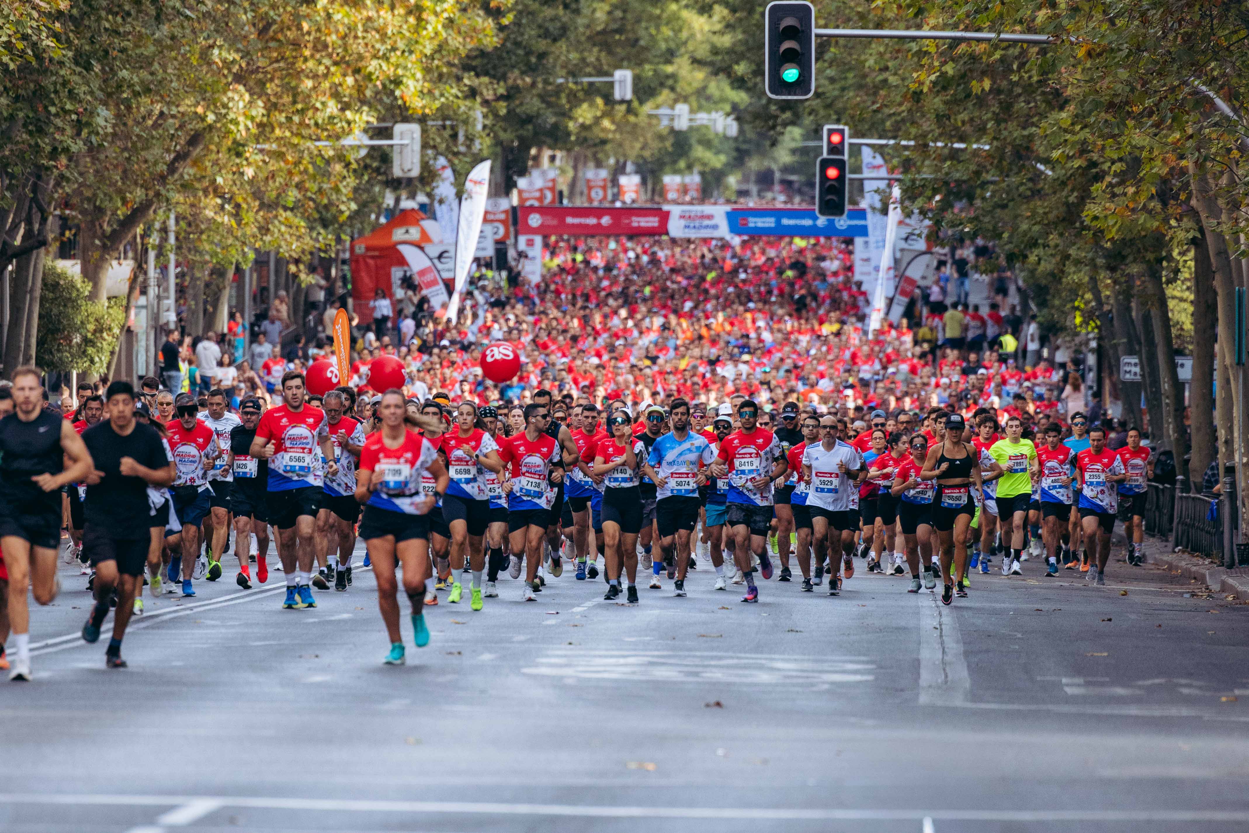 La edición Especial Hispanidad de Ibercaja Madrid Corre por Madrid reunió a 10.000 corredores. VSM PHOTOEVENTS
