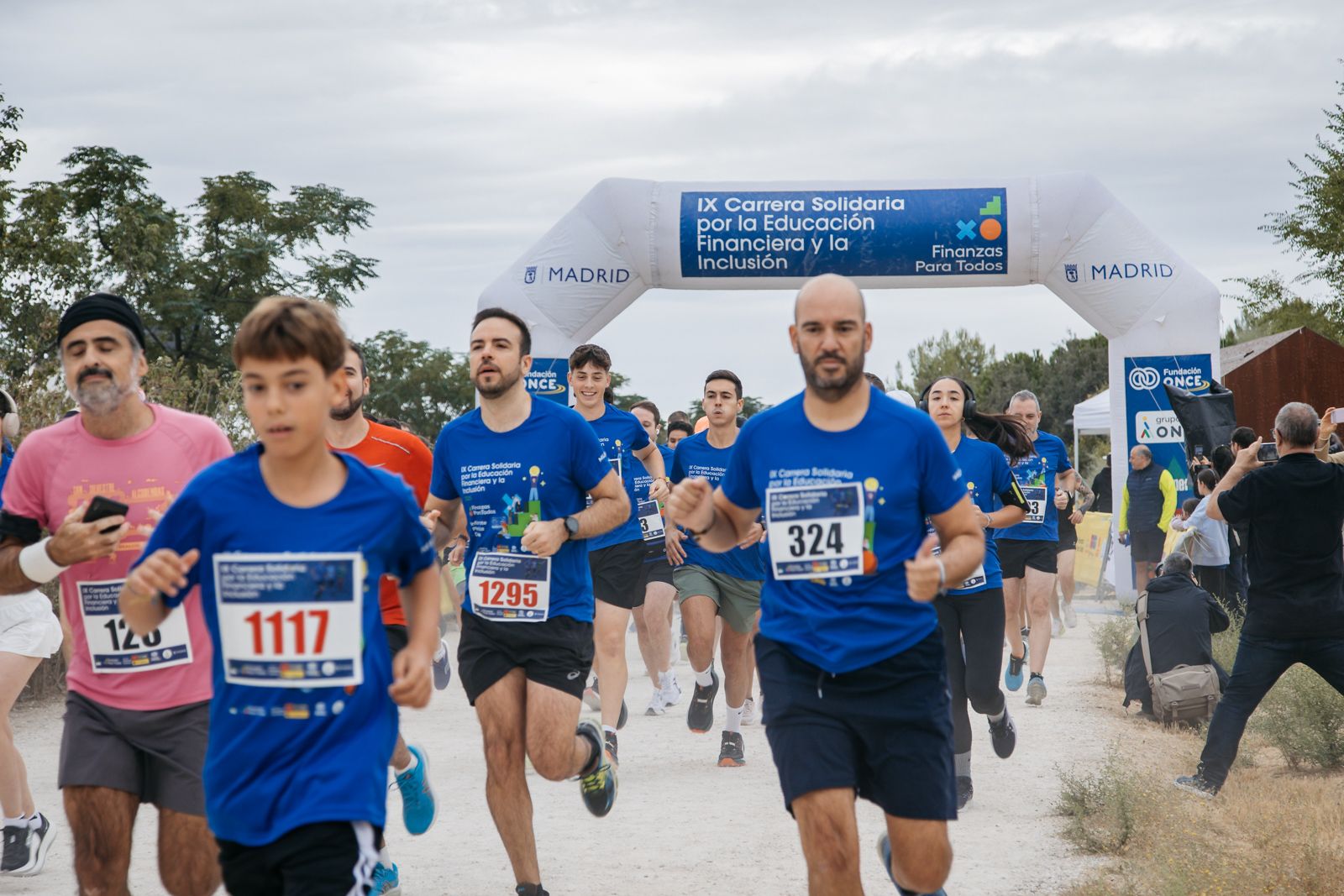 Todas las fotos de la IX Carrera Solidaria por la Educación Financiera