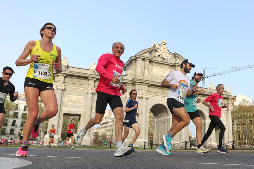Fermín Cacho, el mejor atleta español de la historia, fue uno de los miles de participantes que disfrutaron de la pasada edición del 15K MetLife Madrid Activa. LATE MI LENTE Fermín Cacho, el mejor atleta español de la historia, fue uno de los miles de participantes que disfrutaron de la pasada edición del 15K MetLife Madrid Activa. LATE MI LENTE