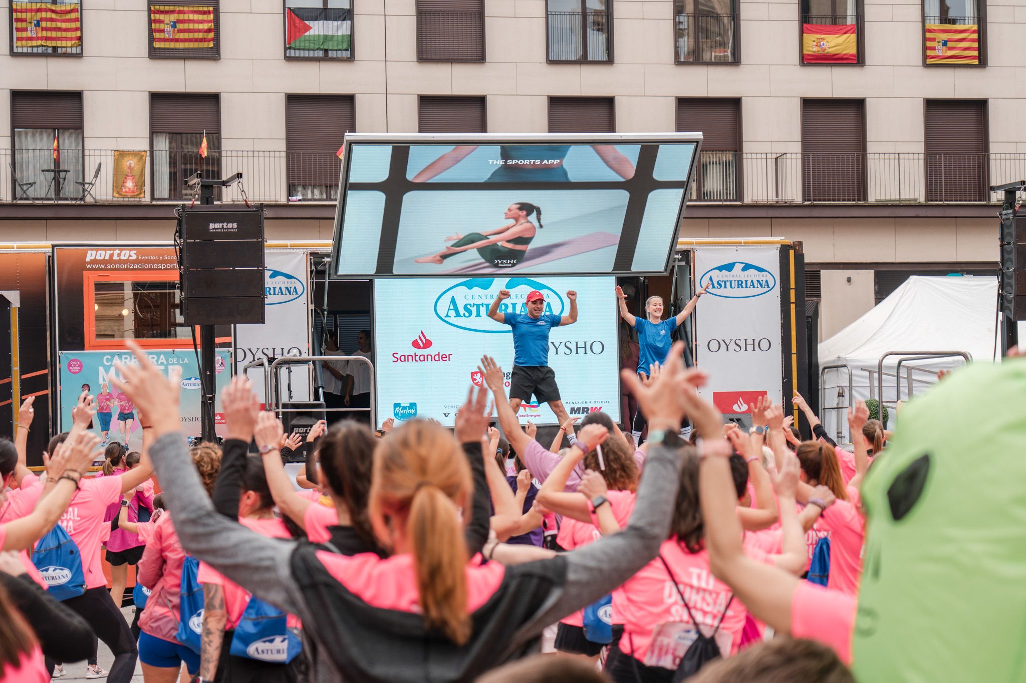 Ls mejores fotos de la Carrera de la Mujer de Zaragoza 2025   Animación 12