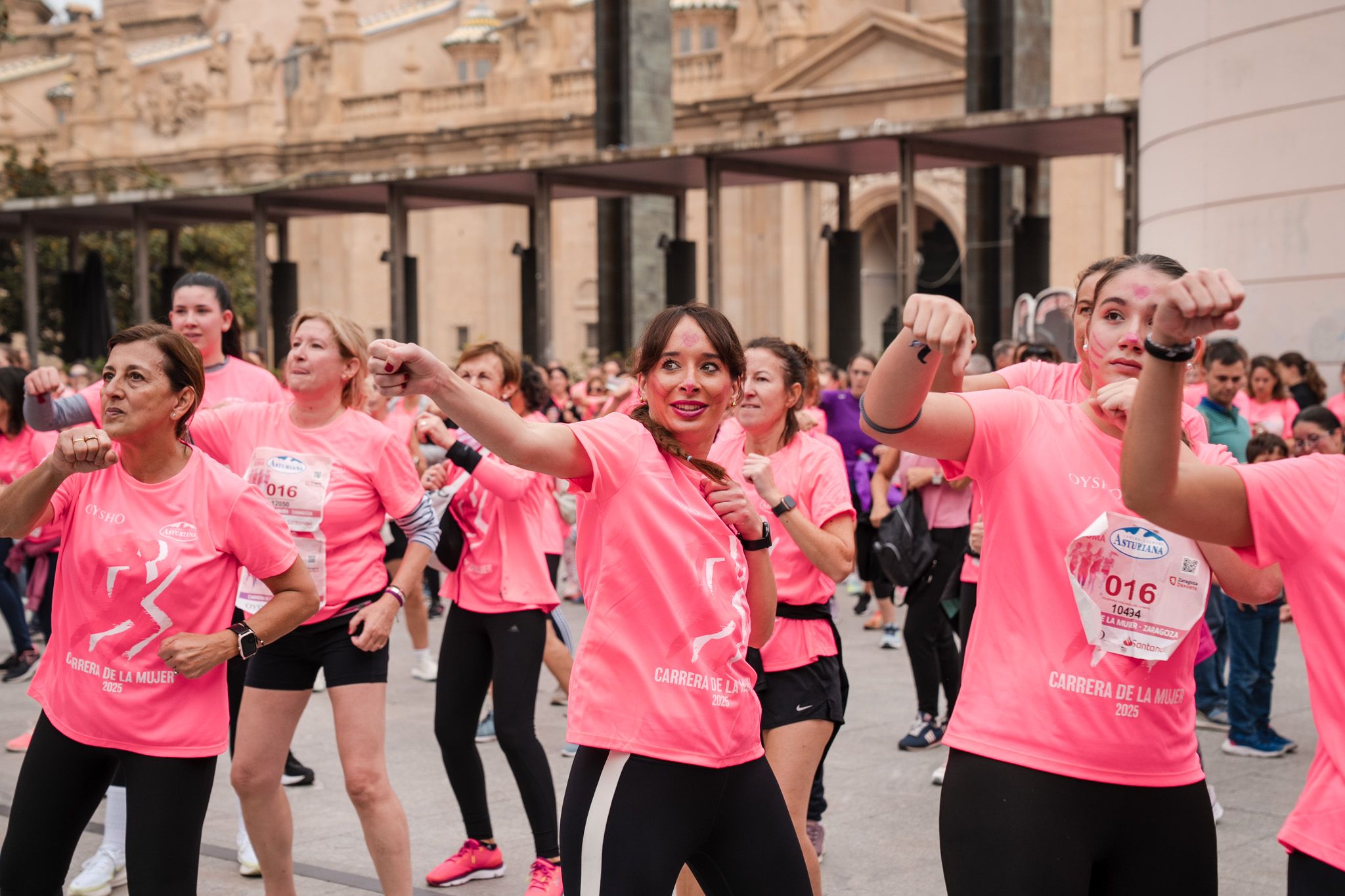 Ls mejores fotos de la Carrera de la Mujer de Zaragoza 2025   Animación 34