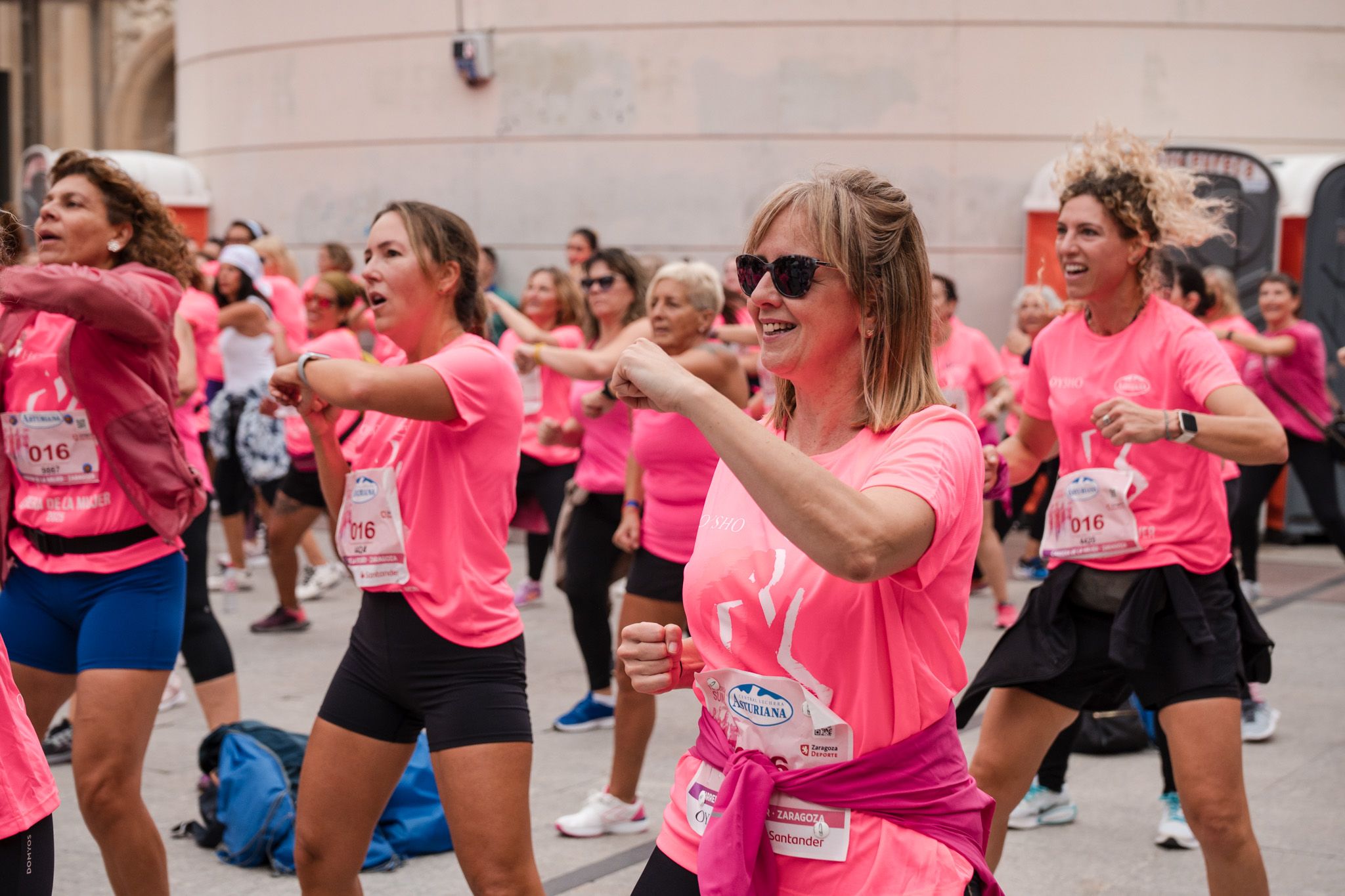Ls mejores fotos de la Carrera de la Mujer de Zaragoza 2025   Animación 48