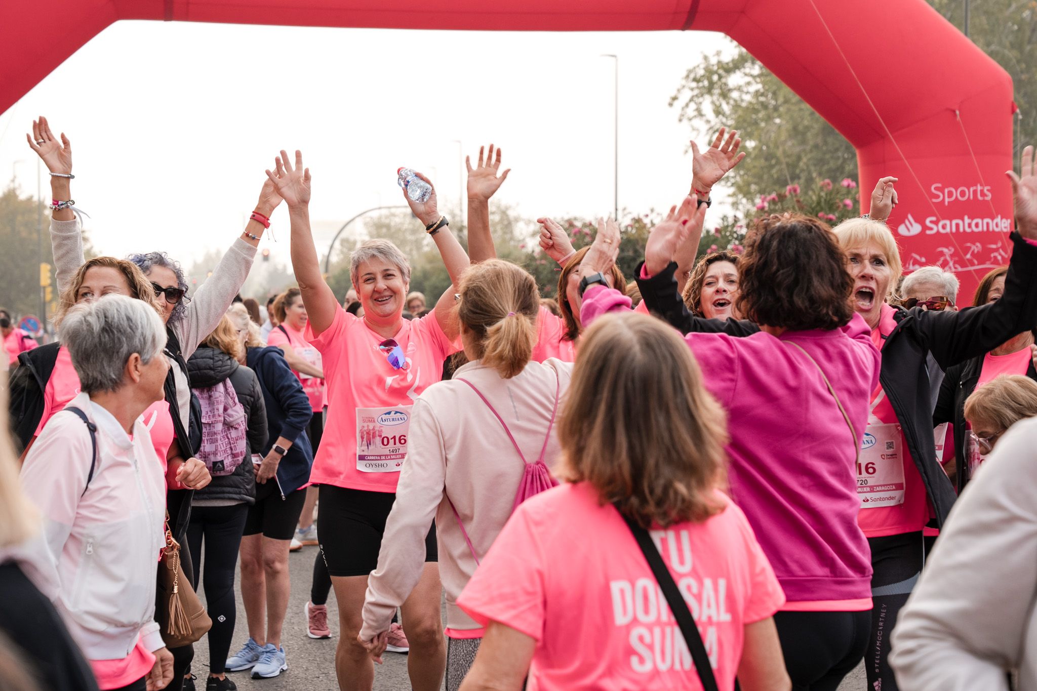 Las mejores fotos de la Carrera de la Mujer de Zaragoza 2025   Salida 13