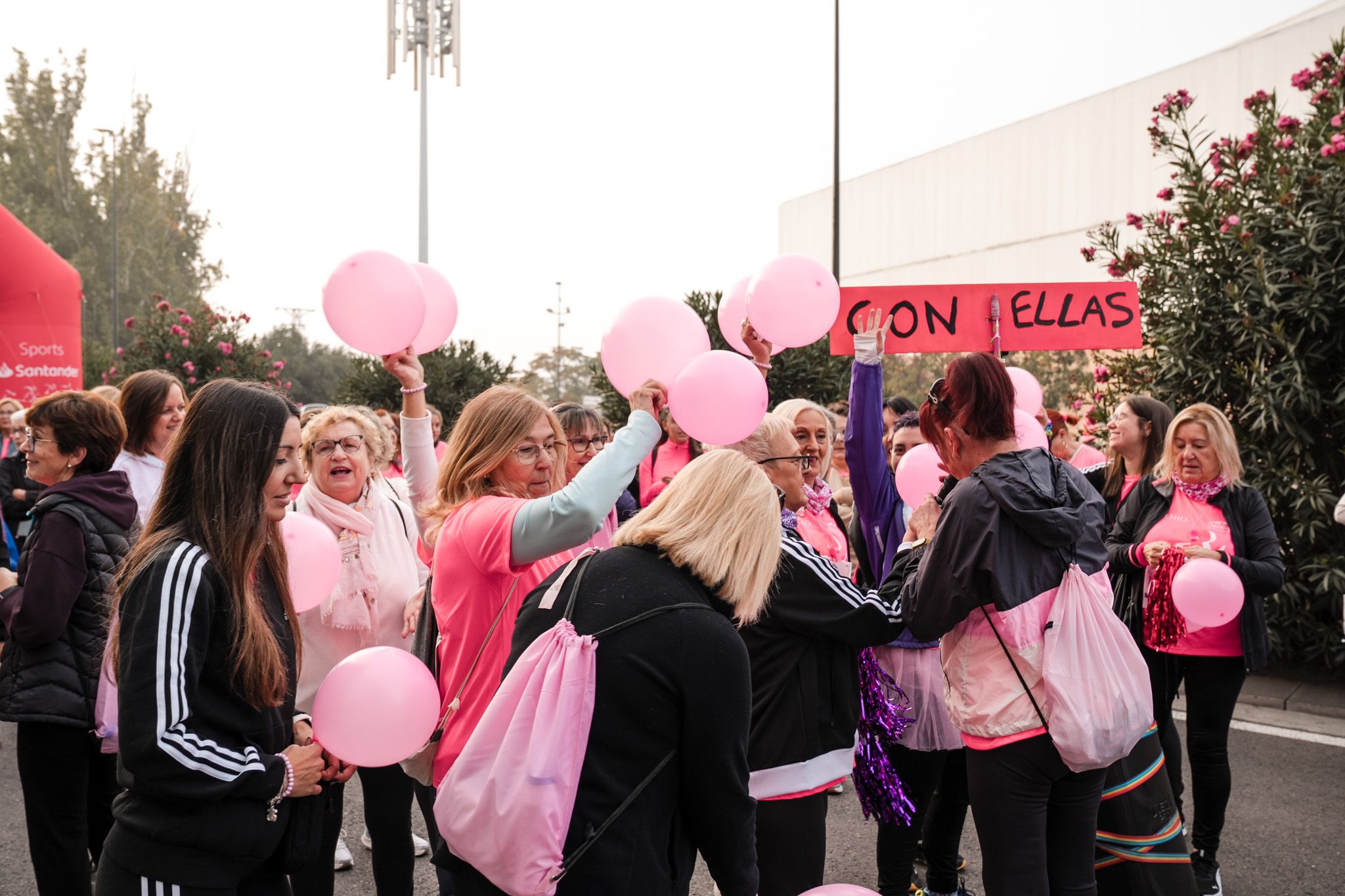 Las mejores fotos de la Carrera de la Mujer de Zaragoza 2025   Salida 15