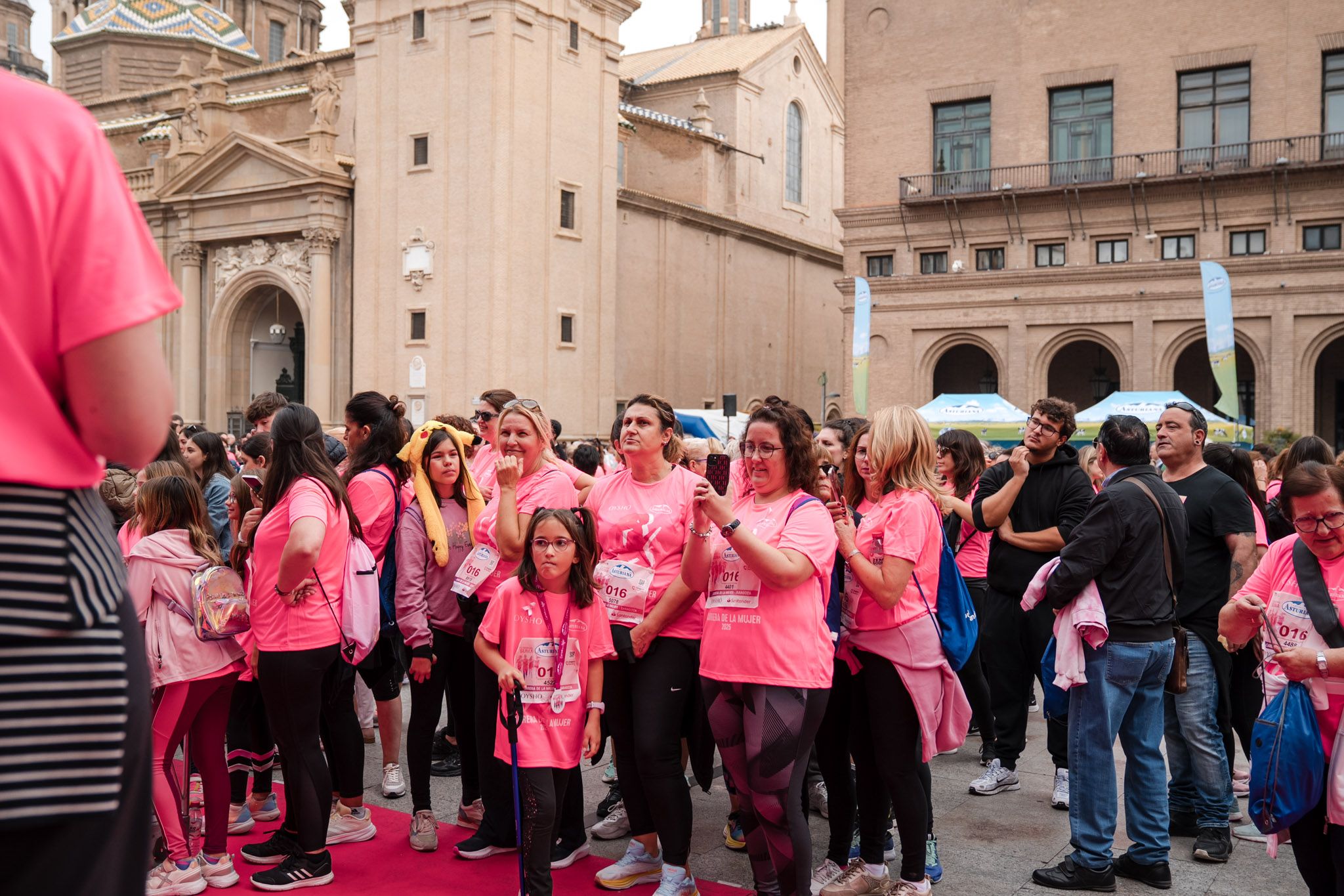 Ls mejores fotos de la Carrera de la Mujer de Zaragoza 2025   Animación 64