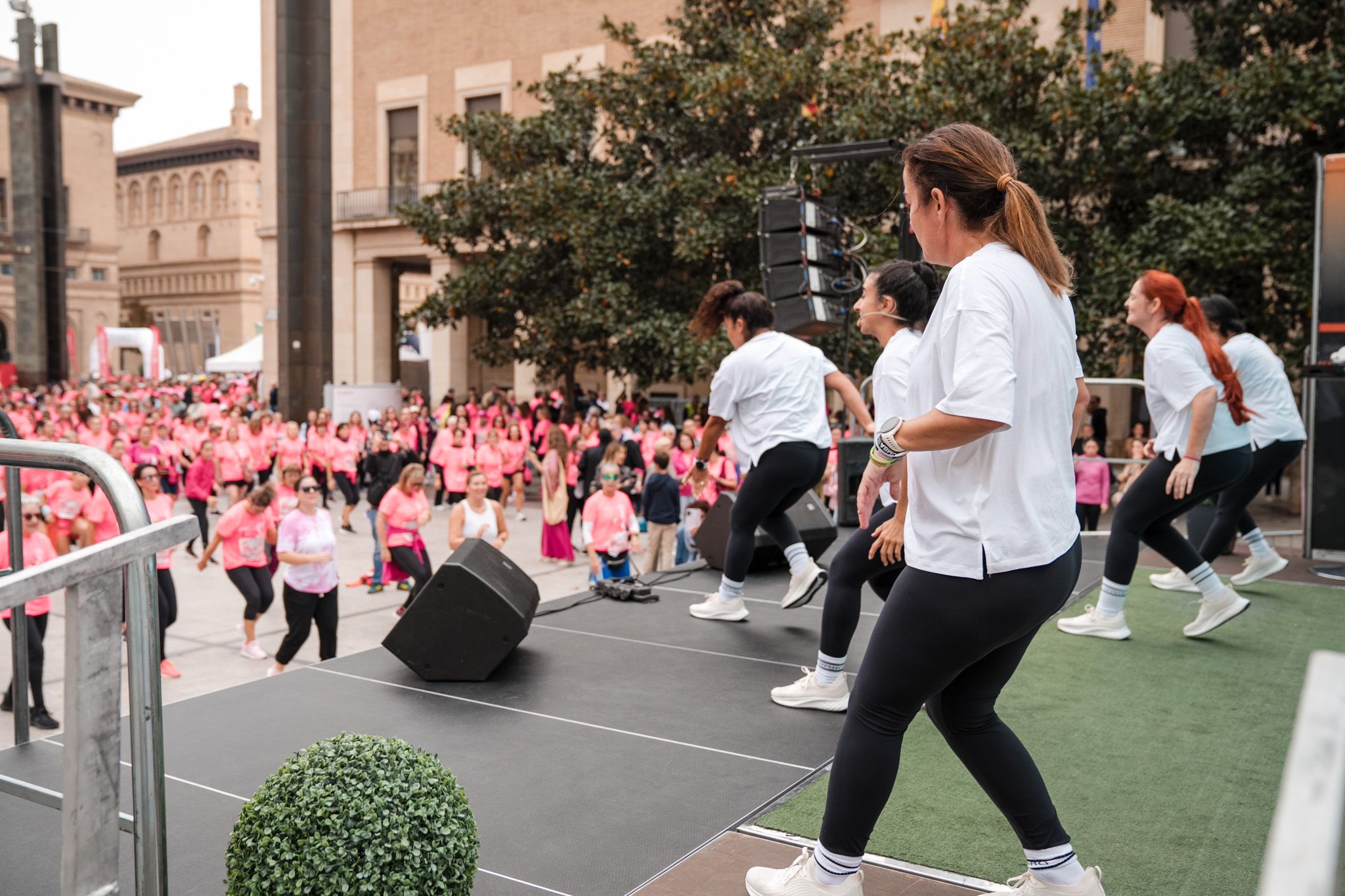 Ls mejores fotos de la Carrera de la Mujer de Zaragoza 2025   Animación 70