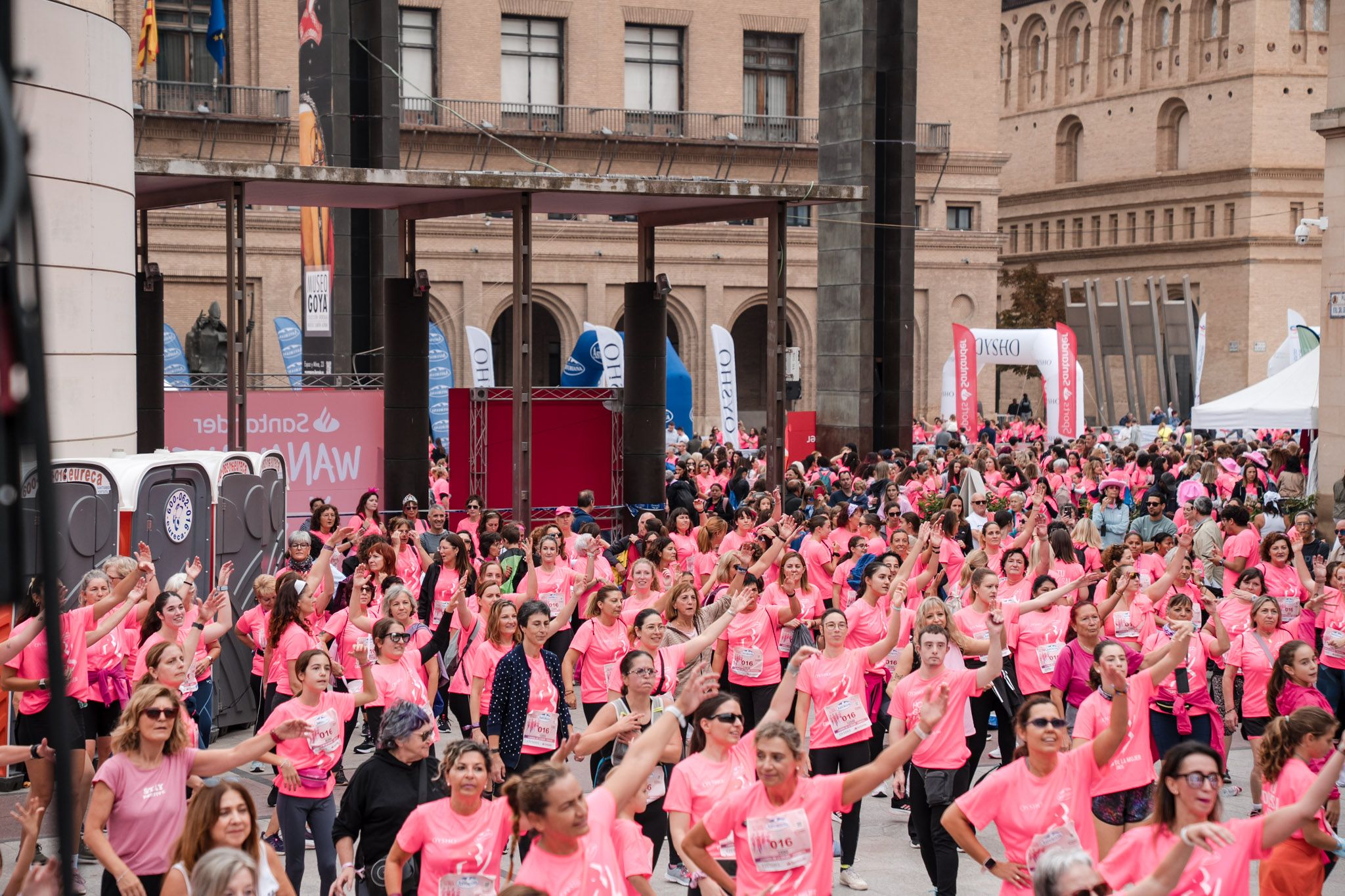 Ls mejores fotos de la Carrera de la Mujer de Zaragoza 2025   Animación 71
