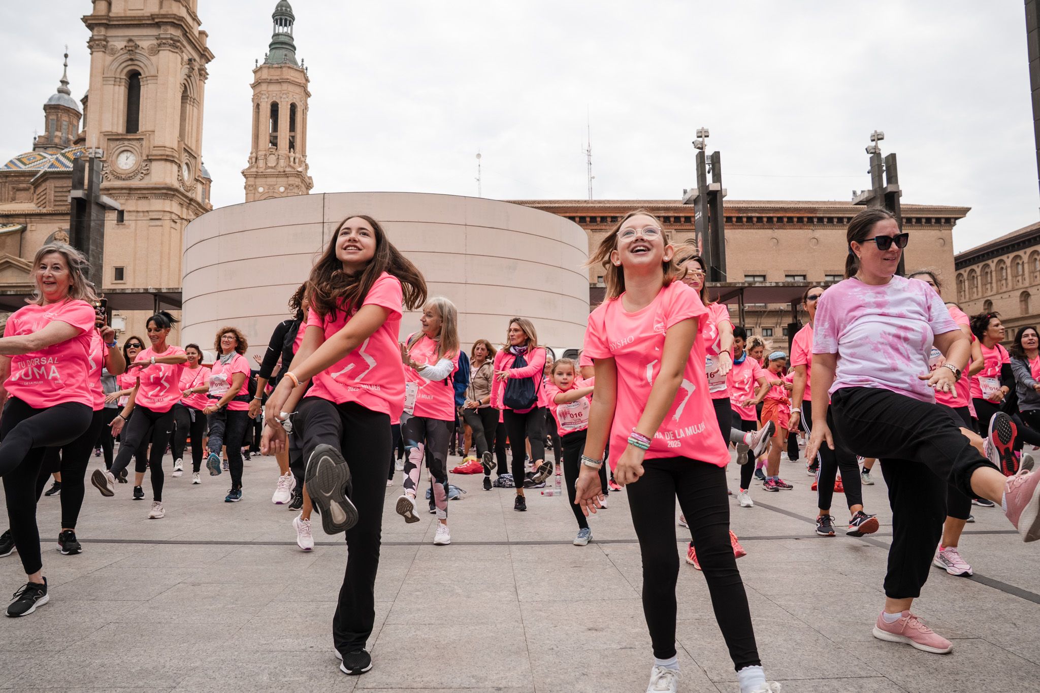 Ls mejores fotos de la Carrera de la Mujer de Zaragoza 2025   Animación 79