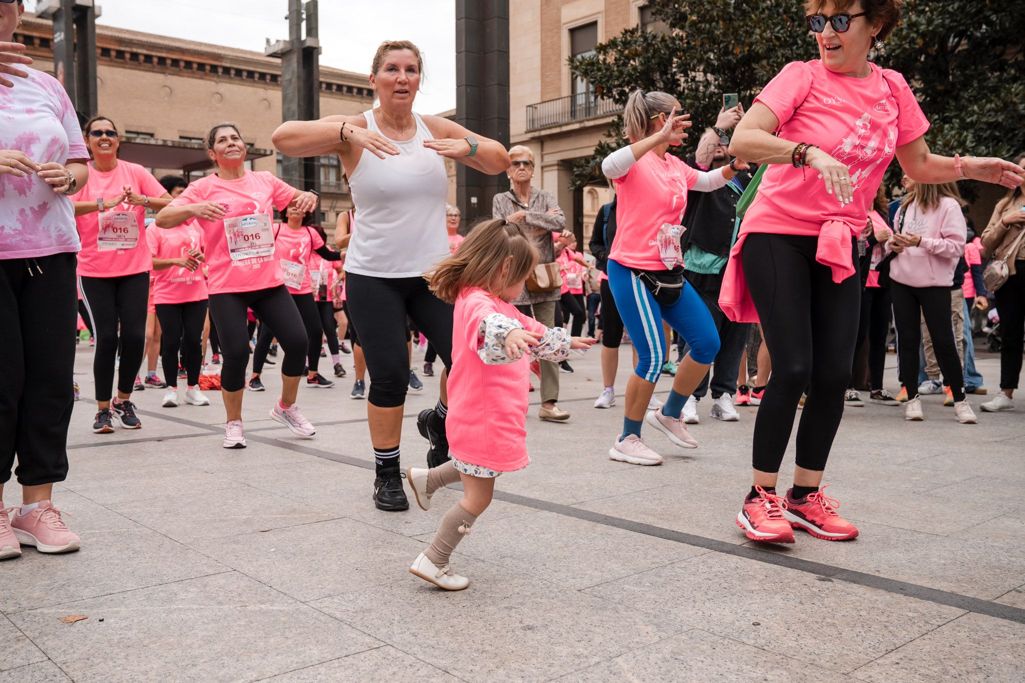 Ls mejores fotos de la Carrera de la Mujer de Zaragoza 2025   Animación 81