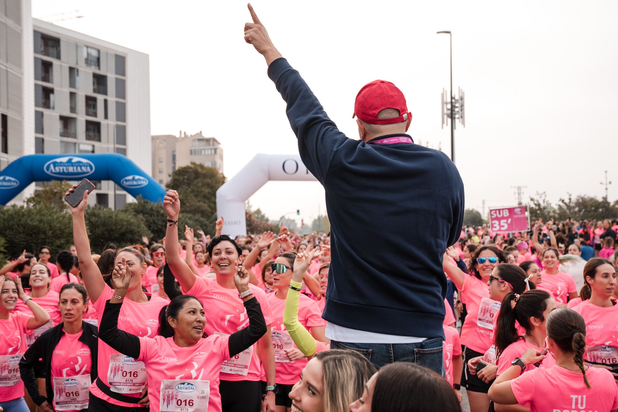 Las mejores fotos de la Carrera de la Mujer de Zaragoza 2025   Salida 41