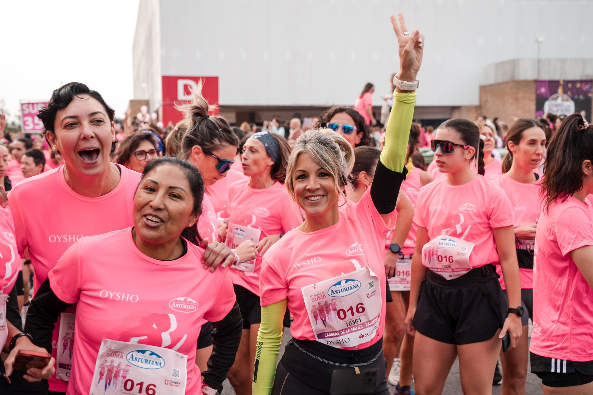 Las mejores fotos de la Carrera de la Mujer de Zaragoza 2025   Salida 42