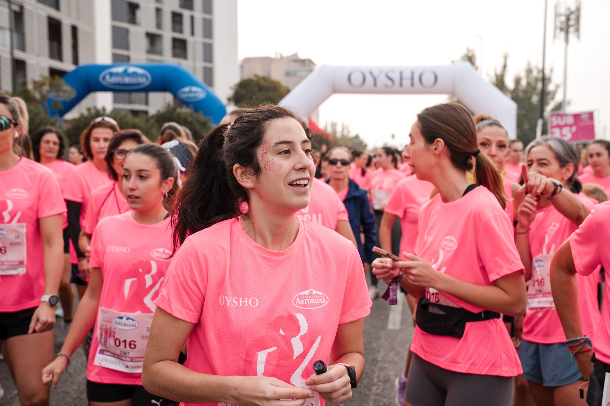Las mejores fotos de la Carrera de la Mujer de Zaragoza 2025   Salida 43