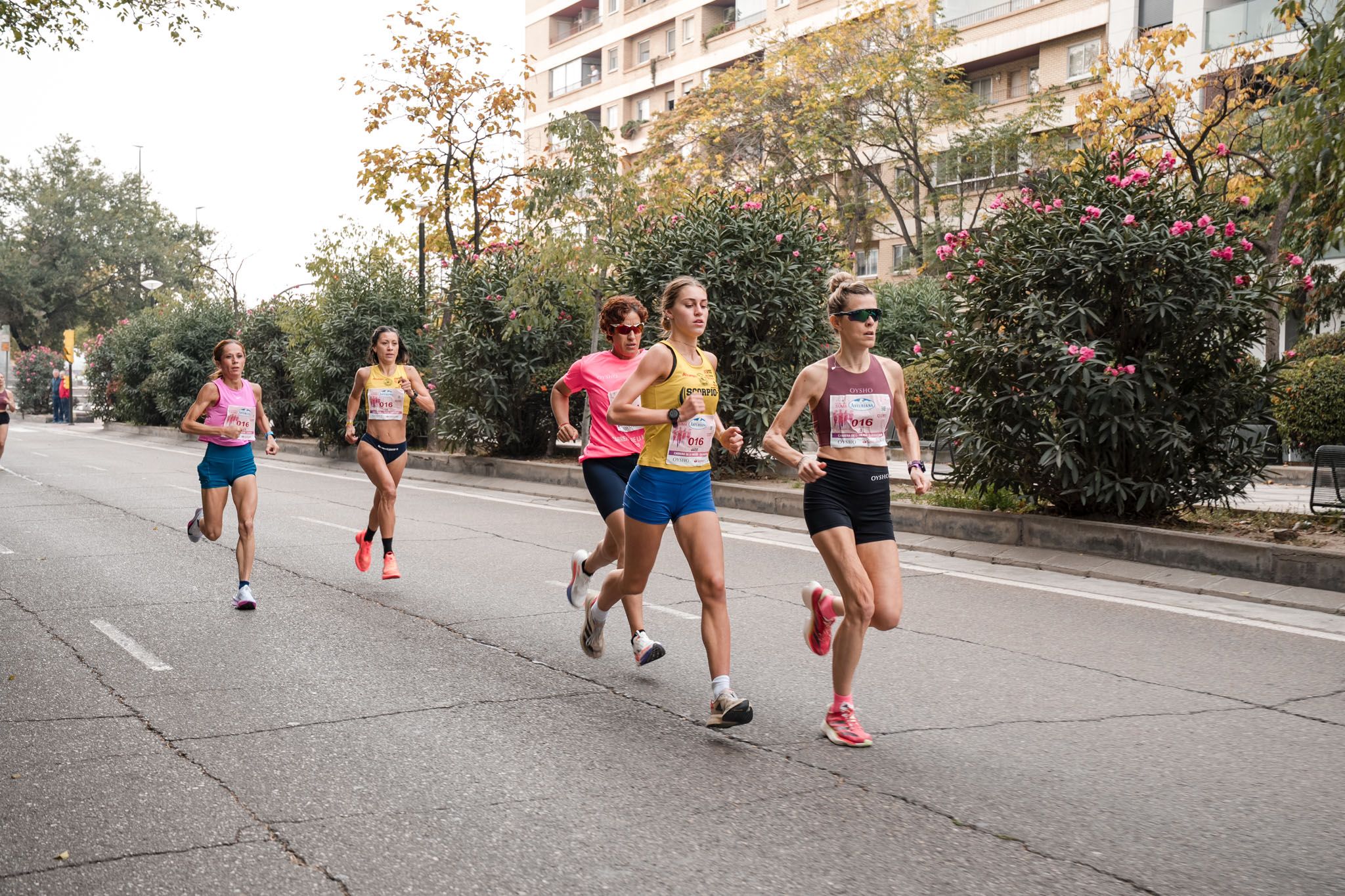 Las mejores fotos de la Carrera de la Mujer de Zaragoza 2025   Recorrido 22