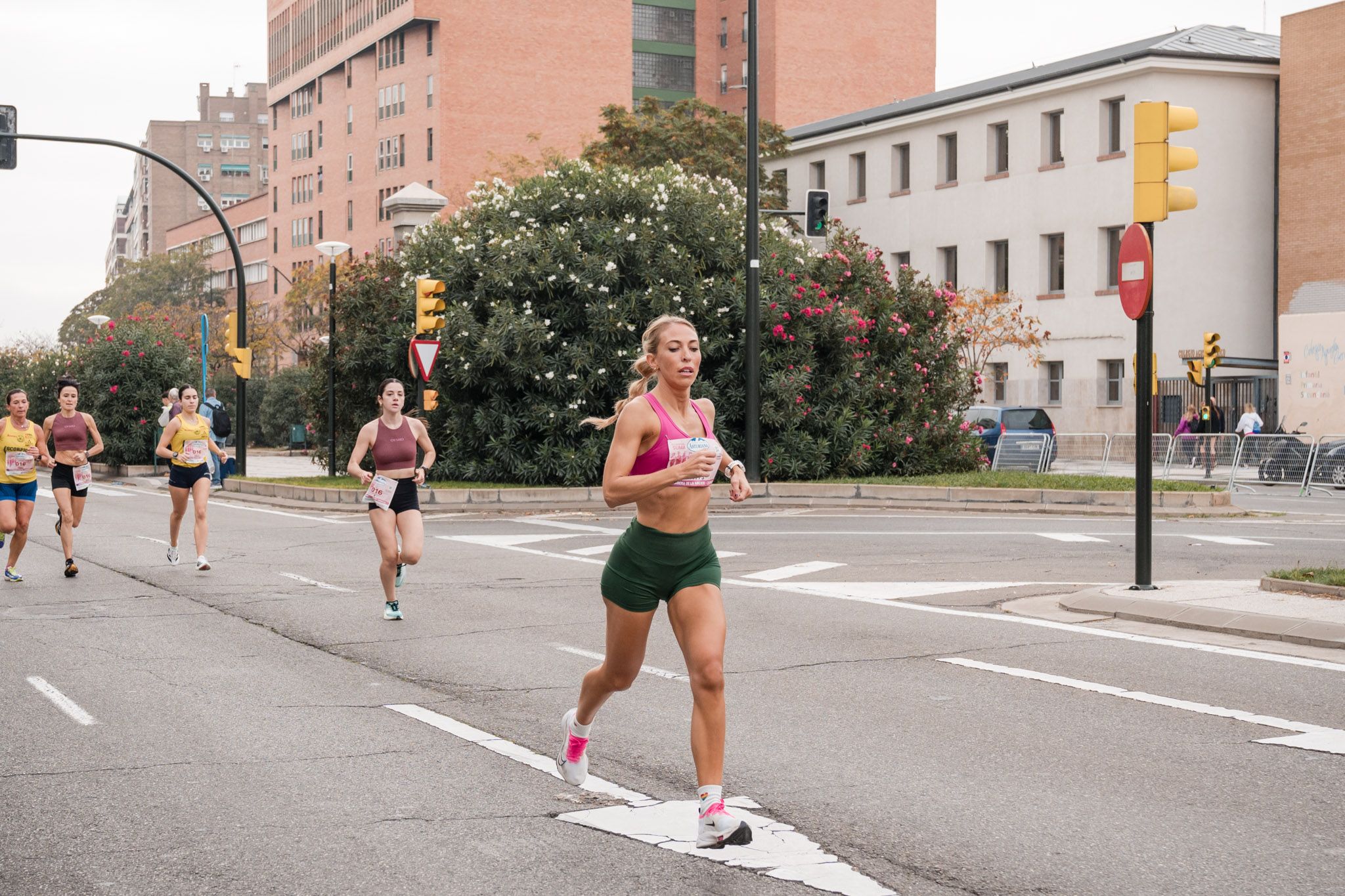 Las mejores fotos de la Carrera de la Mujer de Zaragoza 2025   Recorrido 26