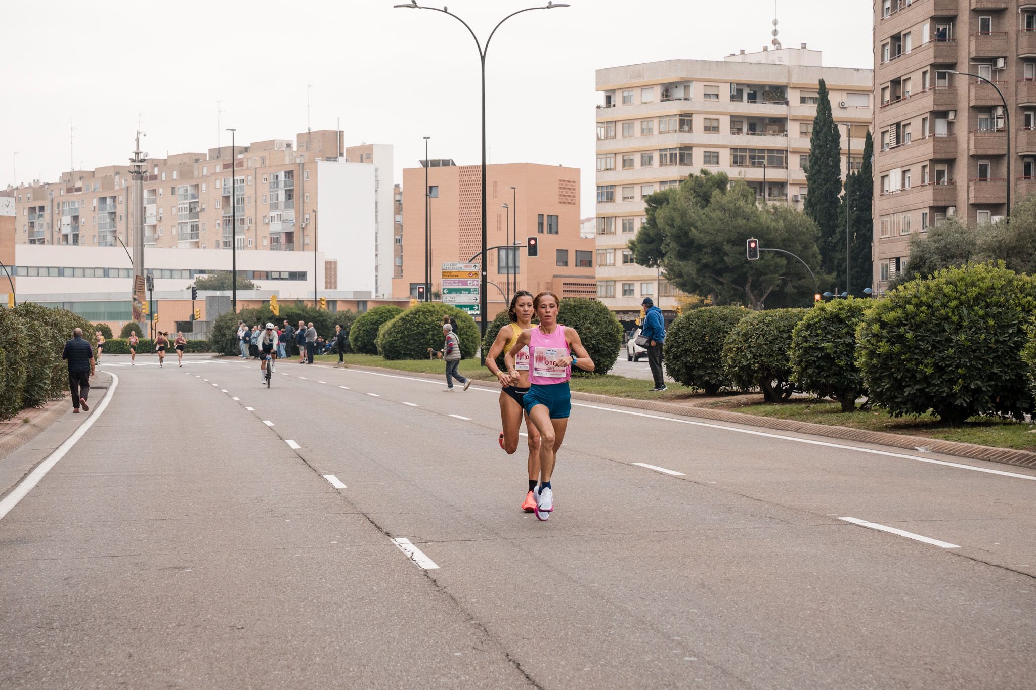 Las mejores fotos de la Carrera de la Mujer de Zaragoza 2025   Recorrido 27