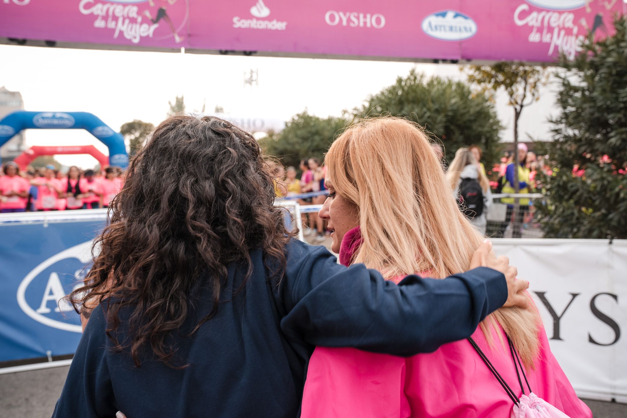 Las mejores fotos de la Carrera de la Mujer de Zaragoza 2025   Salida 54