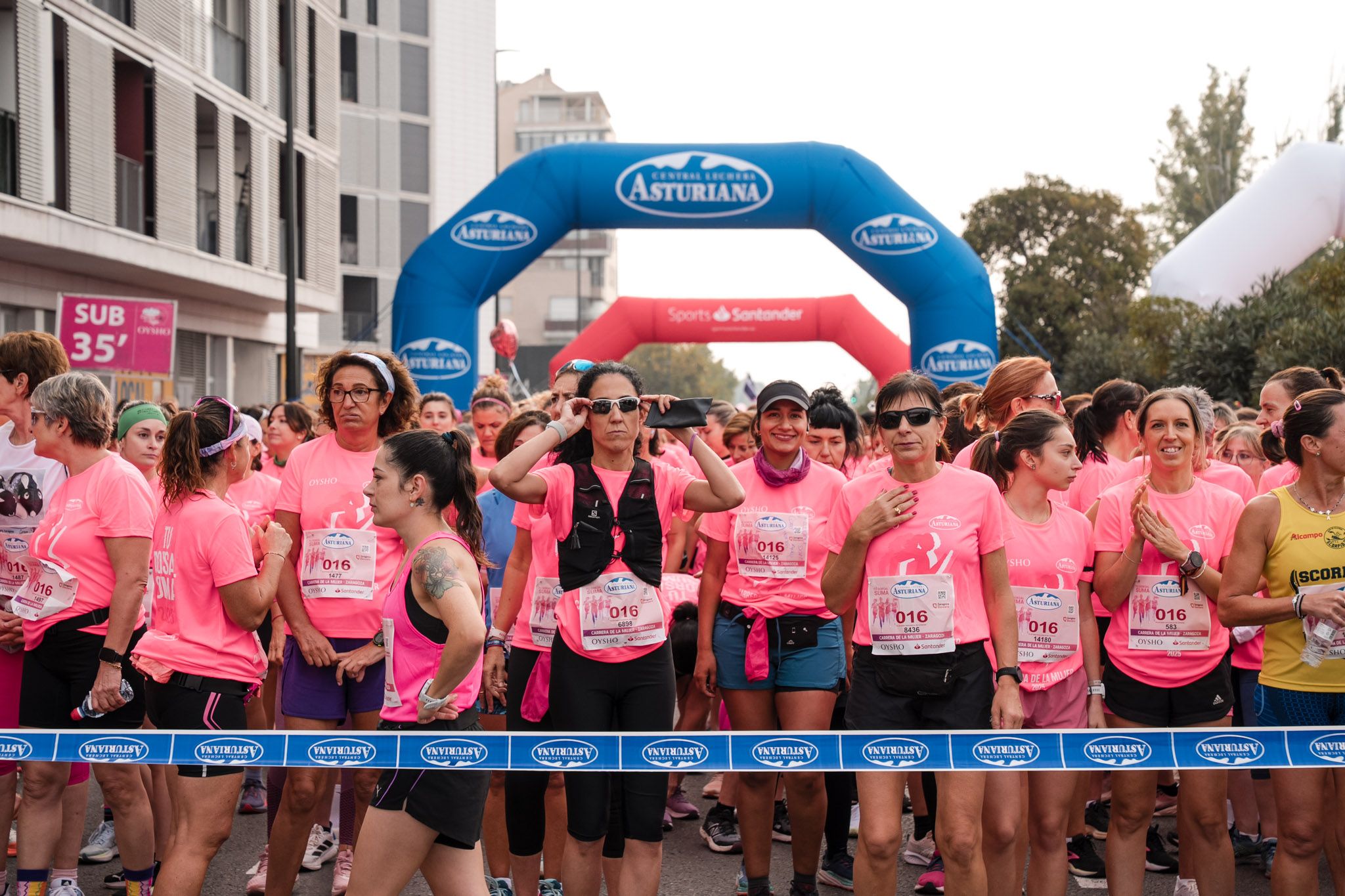 Las mejores fotos de la Carrera de la Mujer de Zaragoza 2025   Salida 55