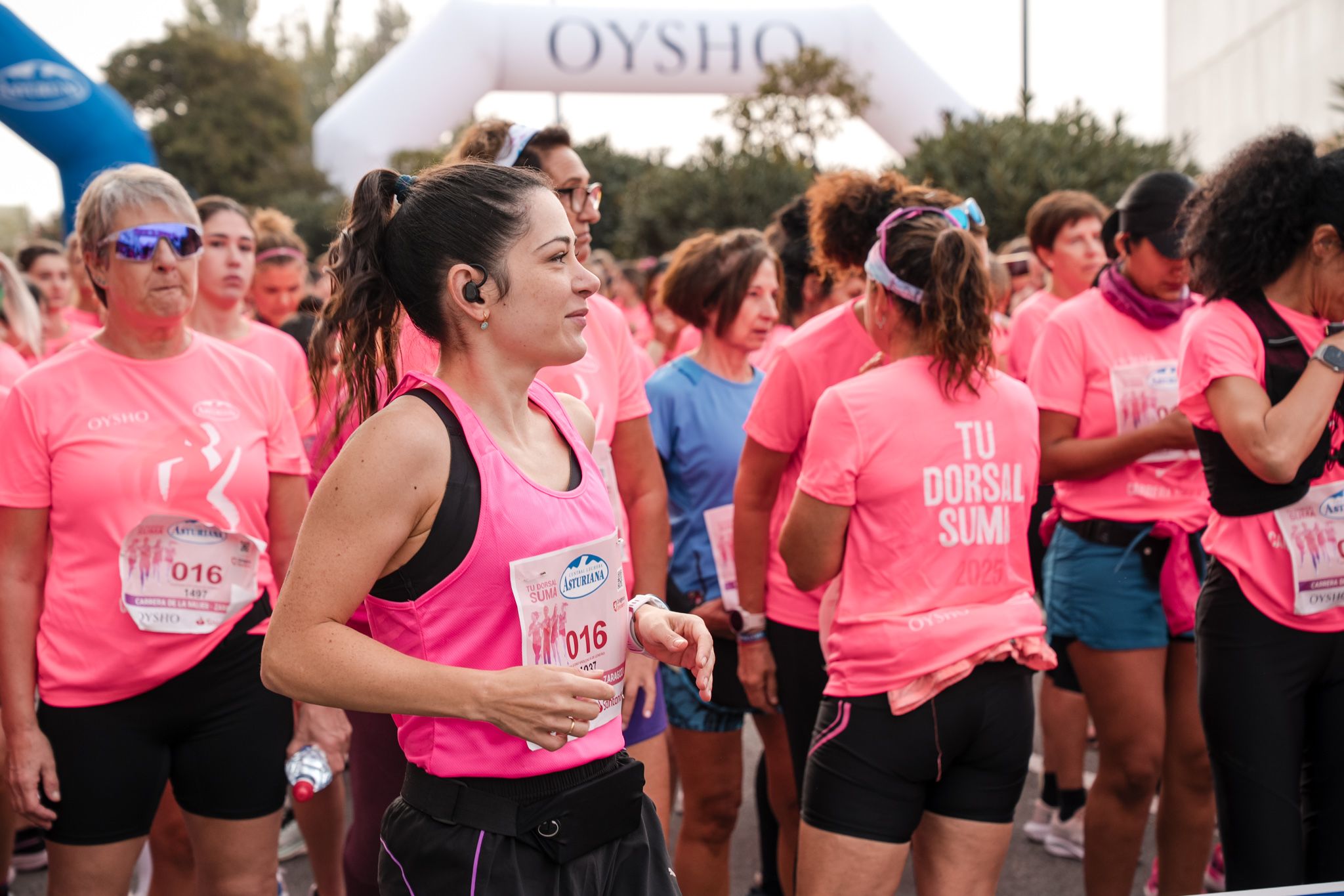 Las mejores fotos de la Carrera de la Mujer de Zaragoza 2025   Salida 56