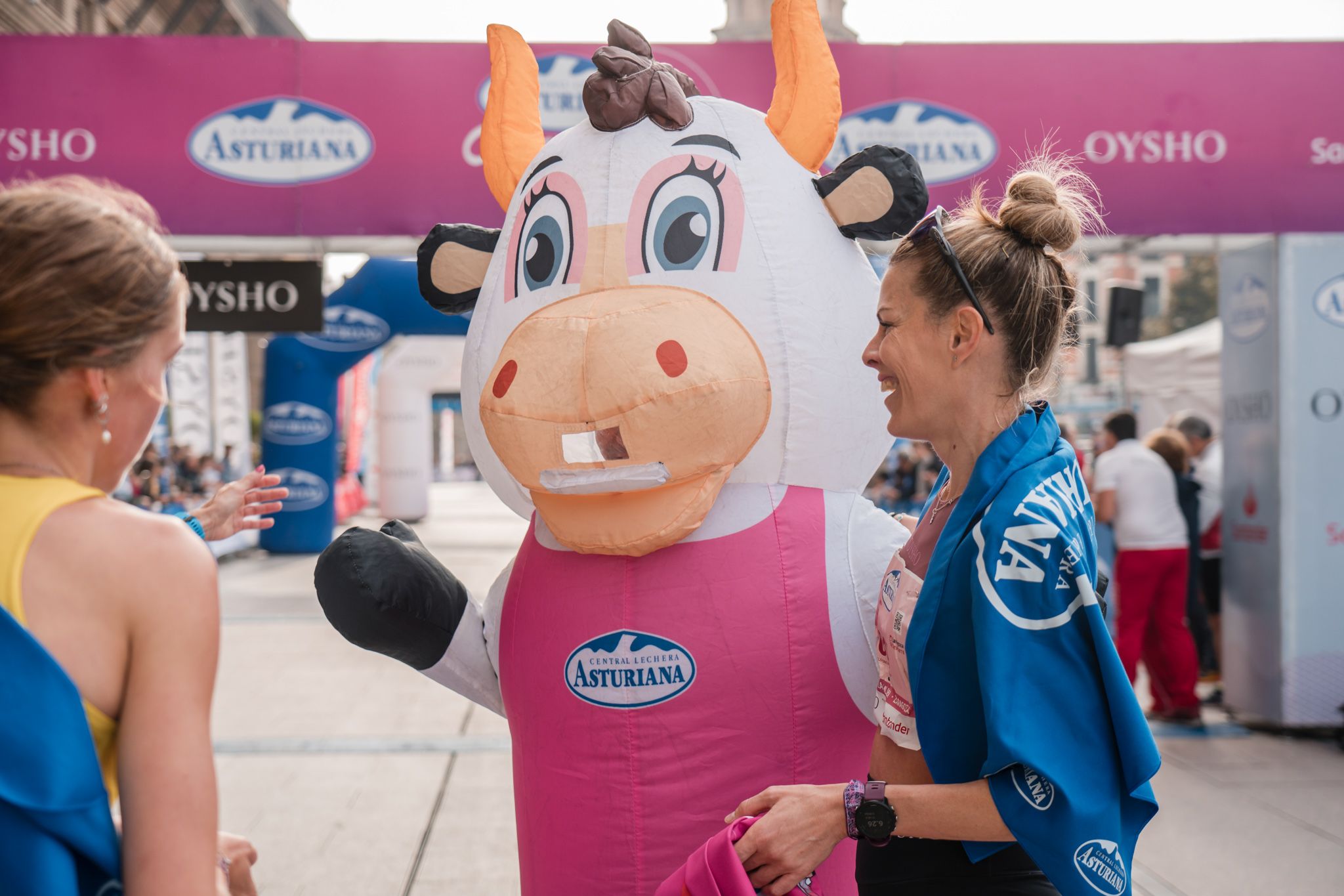Las mejores fotos de la Carrera de la Mujer de Zaragoza 2025   Recorrido Meta 16