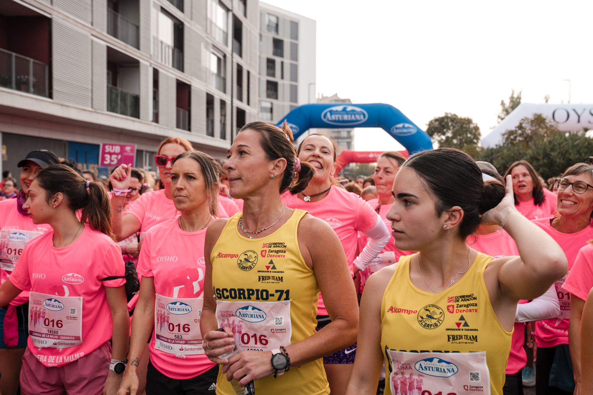 Las mejores fotos de la Carrera de la Mujer de Zaragoza 2025   Salida 57