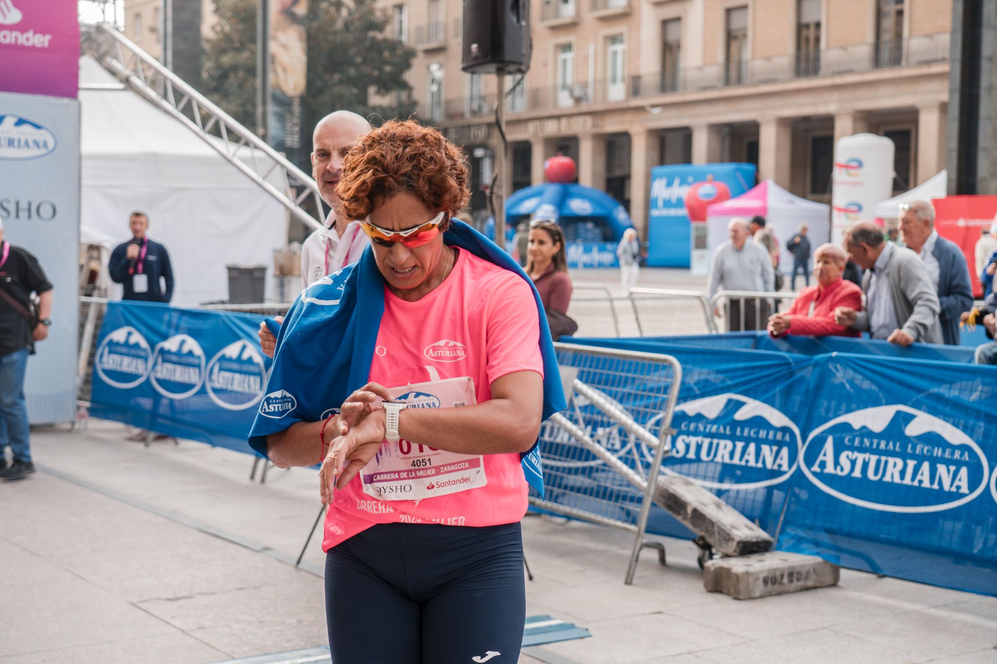 Las mejores fotos de la Carrera de la Mujer de Zaragoza 2025   Recorrido Meta 17