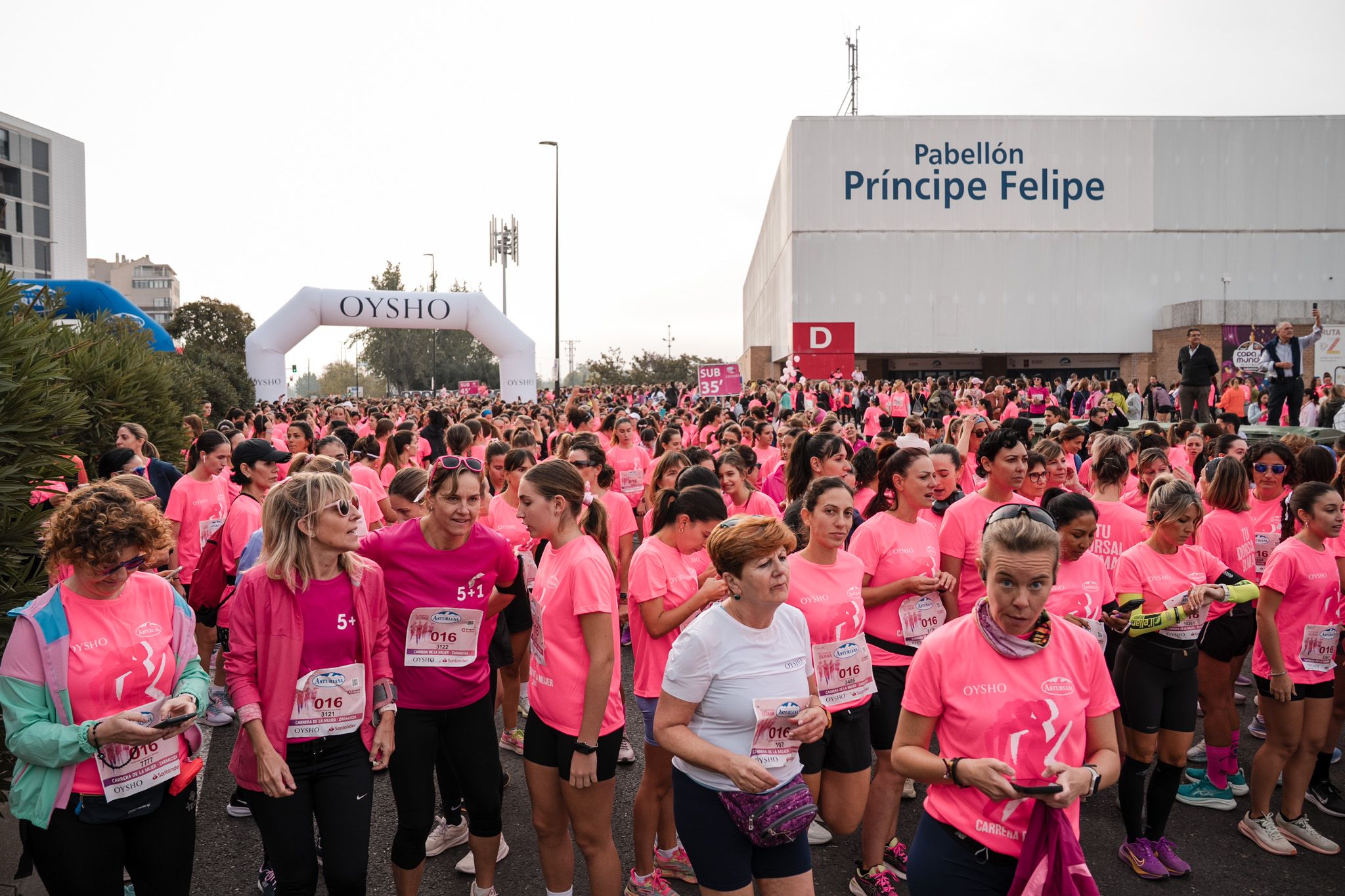 Las mejores fotos de la Carrera de la Mujer de Zaragoza 2025   Salida 58