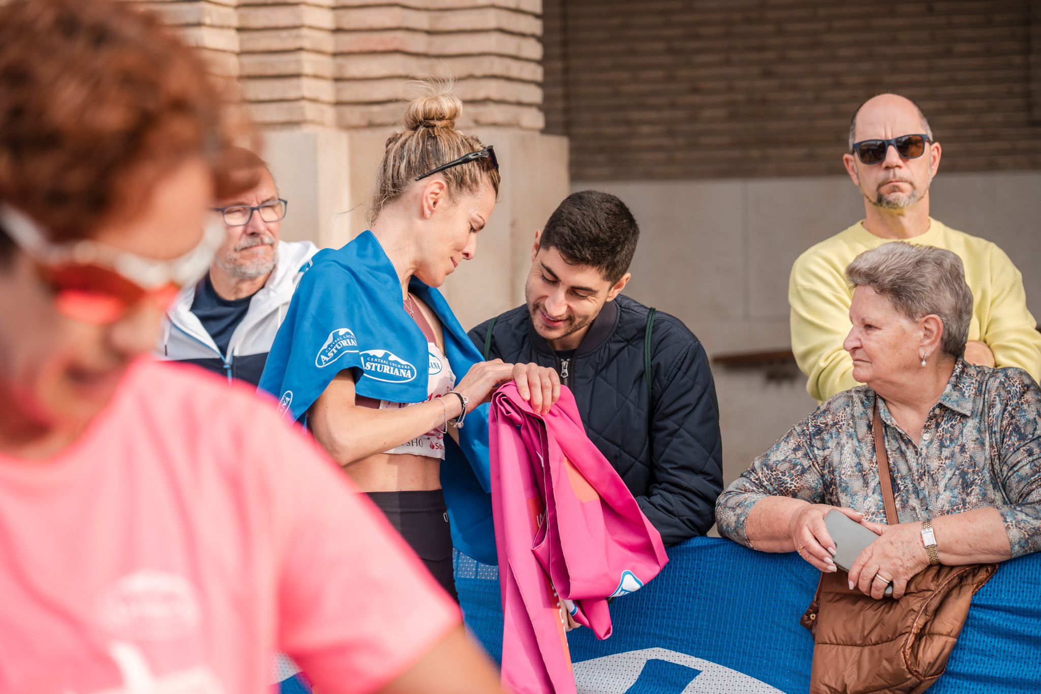Las mejores fotos de la Carrera de la Mujer de Zaragoza 2025   Recorrido Meta 18