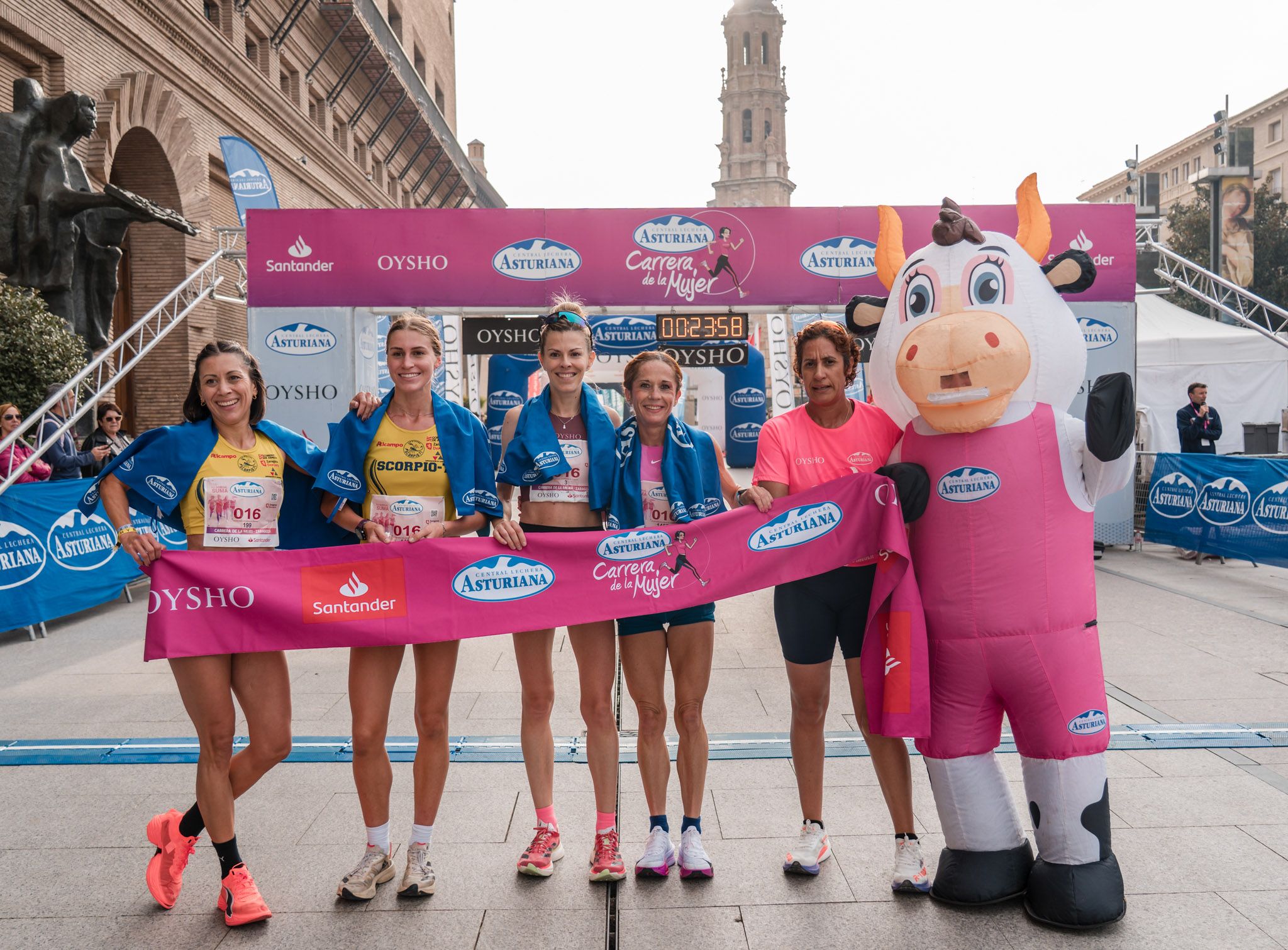 Las mejores fotos de la Carrera de la Mujer de Zaragoza 2025   Recorrido Meta 20