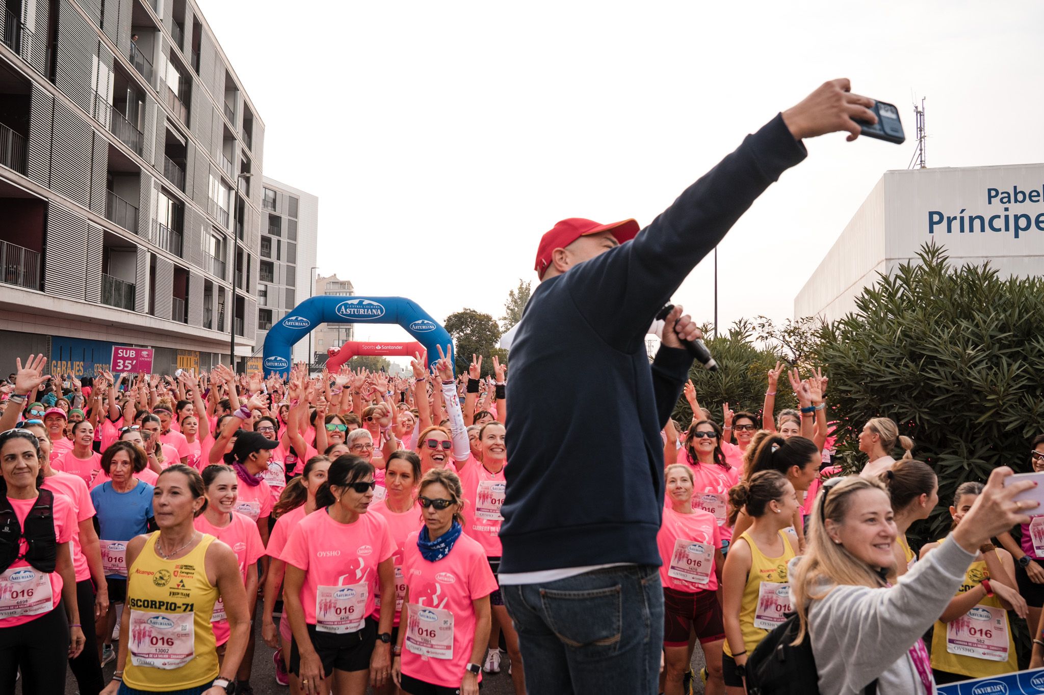 Las mejores fotos de la Carrera de la Mujer de Zaragoza 2025   Salida 61