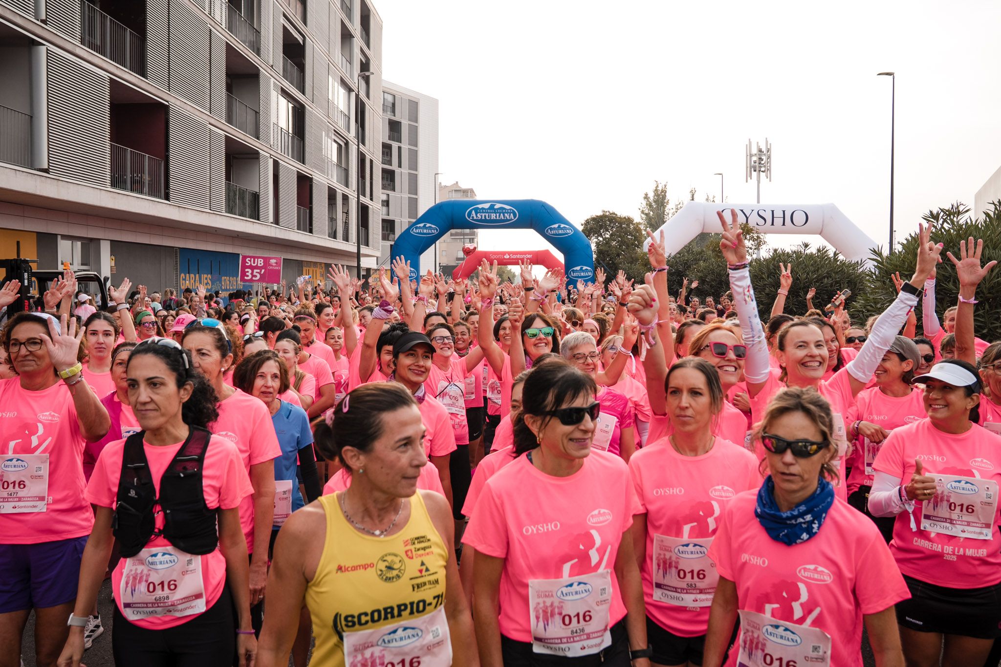 Las mejores fotos de la Carrera de la Mujer de Zaragoza 2025   Salida 62