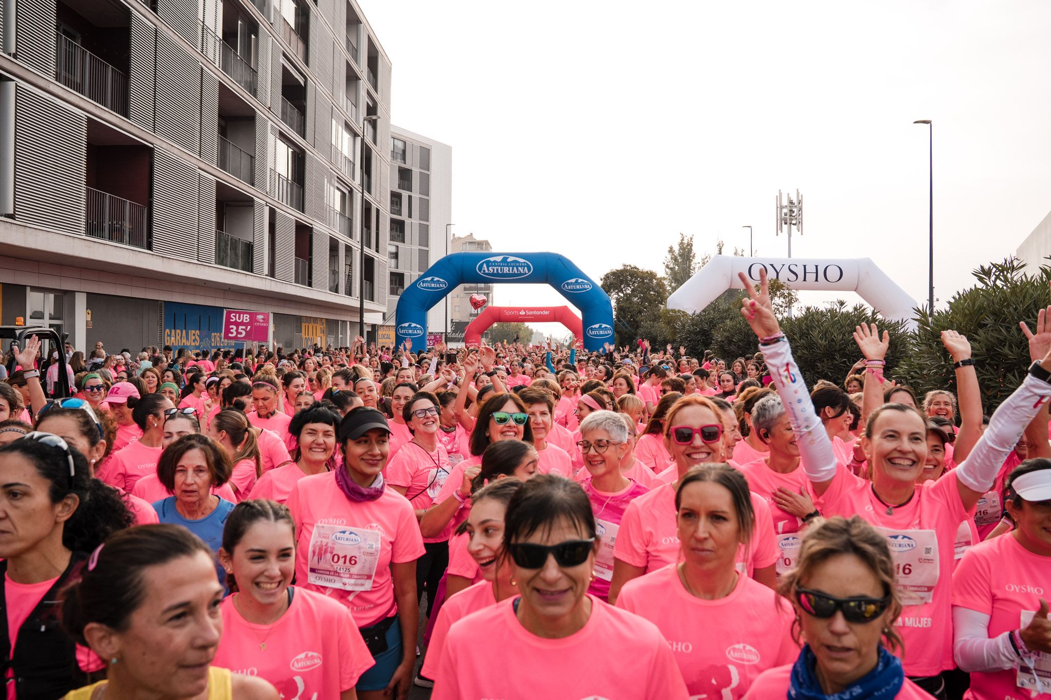 Las mejores fotos de la Carrera de la Mujer de Zaragoza 2025   Salida 63