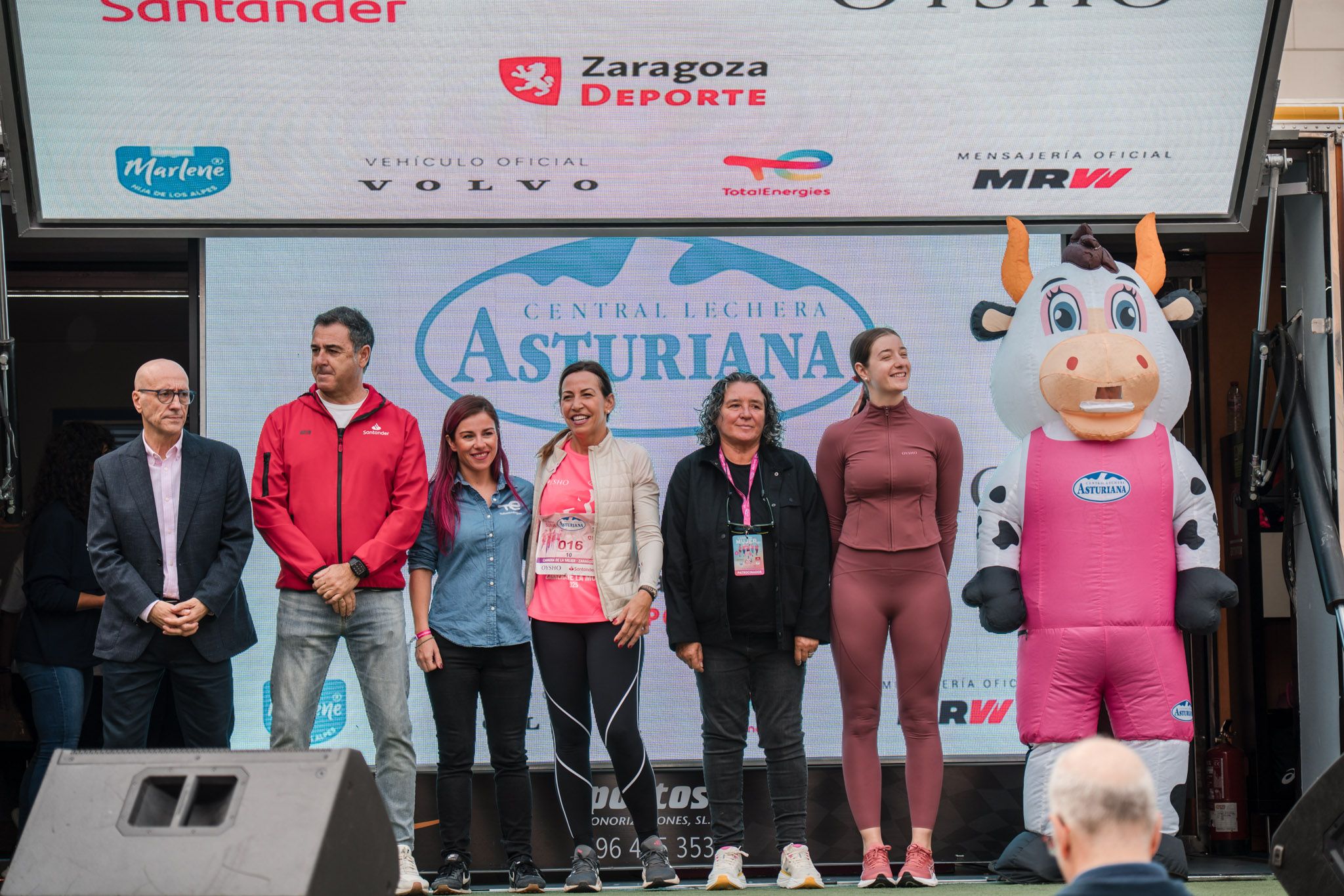 Las mejores fotos de la Carrera de la Mujer de Zaragoza 2025   Recorrido Podium 2