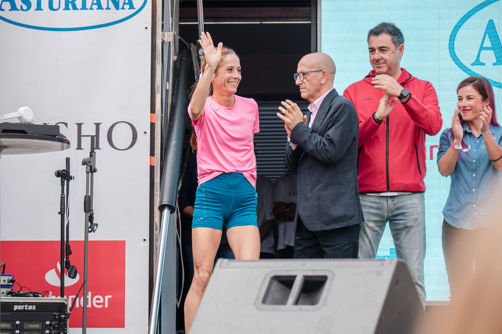Las mejores fotos de la Carrera de la Mujer de Zaragoza 2025   Recorrido Podium 5