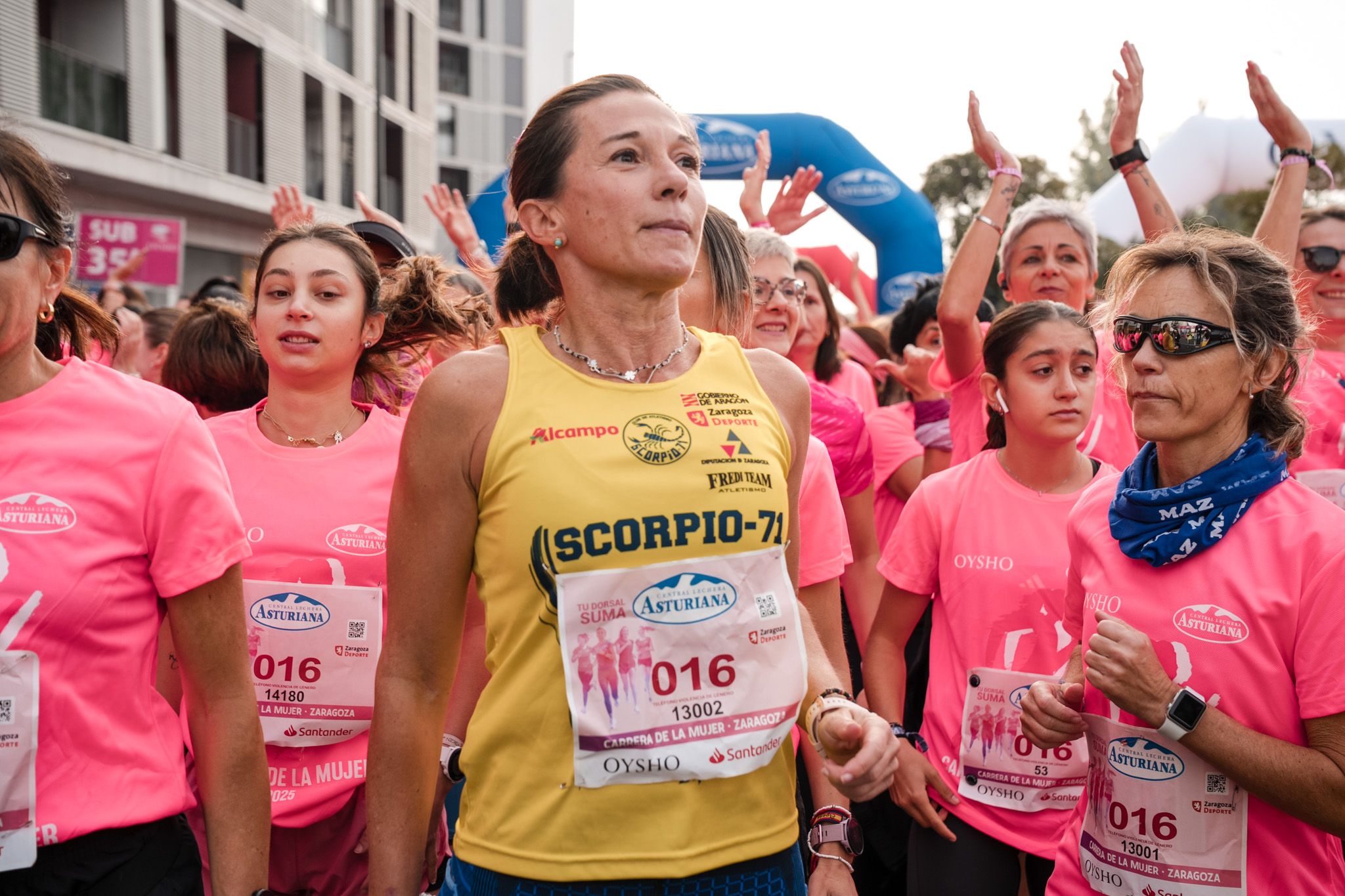 Las mejores fotos de la Carrera de la Mujer de Zaragoza 2025   Salida 70