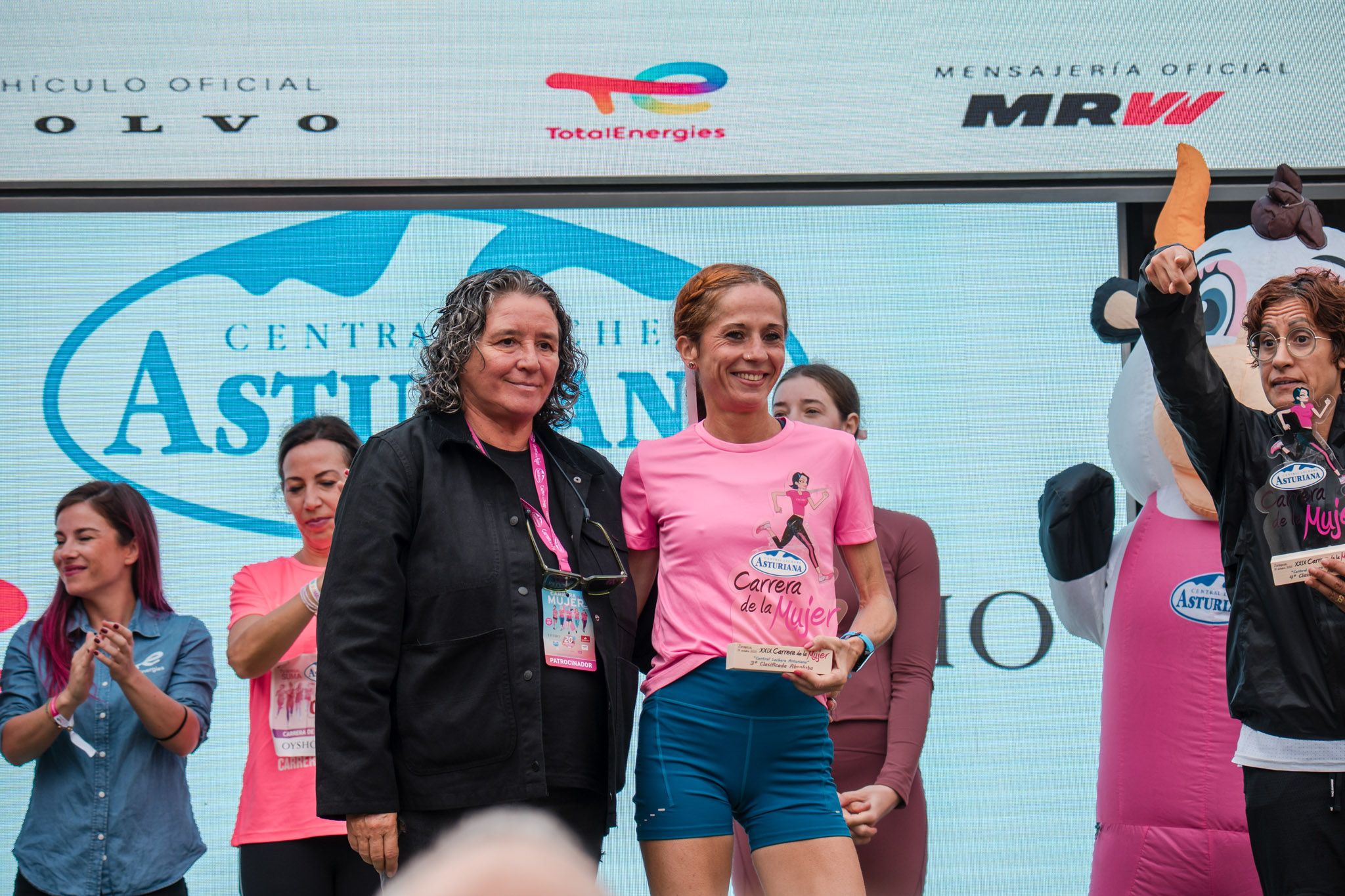 Las mejores fotos de la Carrera de la Mujer de Zaragoza 2025   Recorrido Podium 7