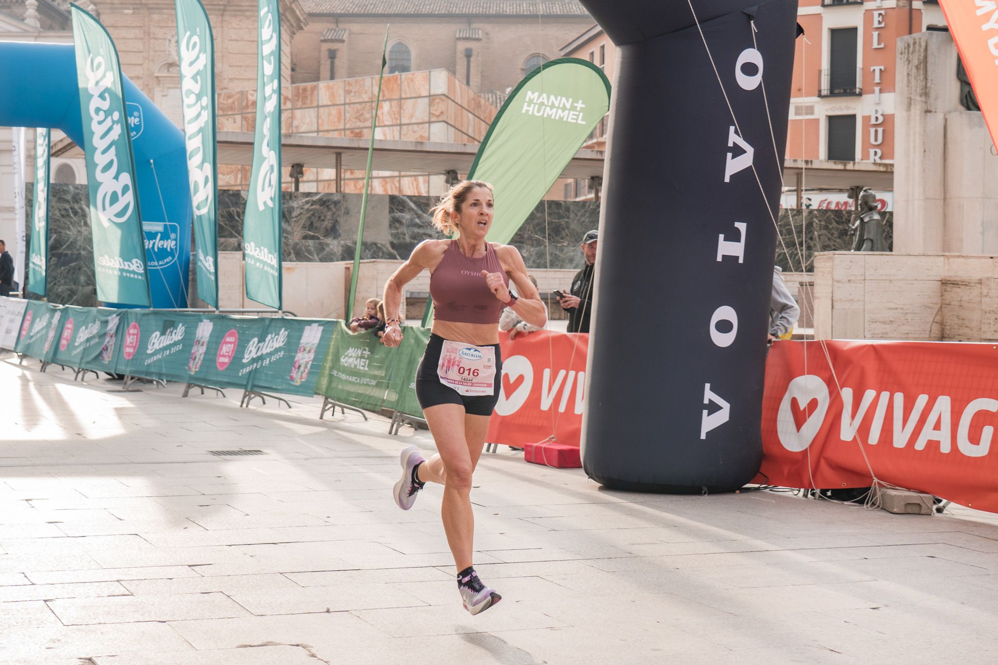 Las mejores fotos de la Carrera de la Mujer de Zaragoza 2025   Recorrido Meta 31