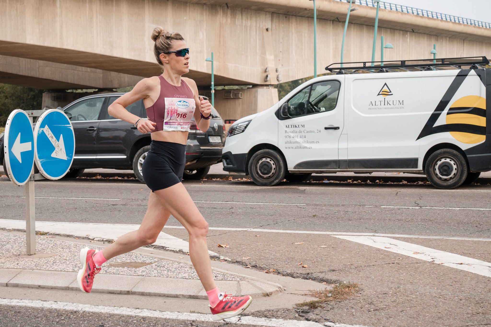 Las mejores fotos de la Carrera de la Mujer de Zaragoza 2025   Recorrido 51