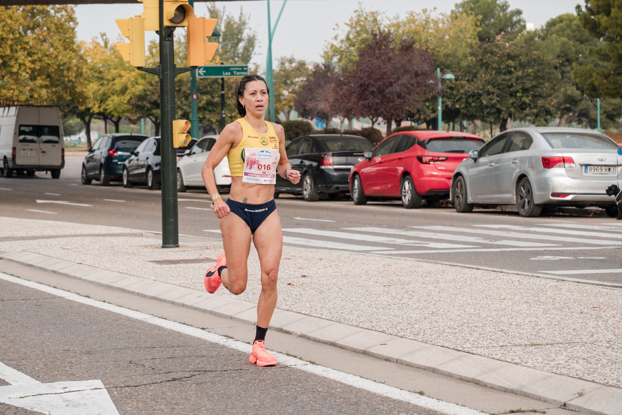 Las mejores fotos de la Carrera de la Mujer de Zaragoza 2025   Recorrido 53