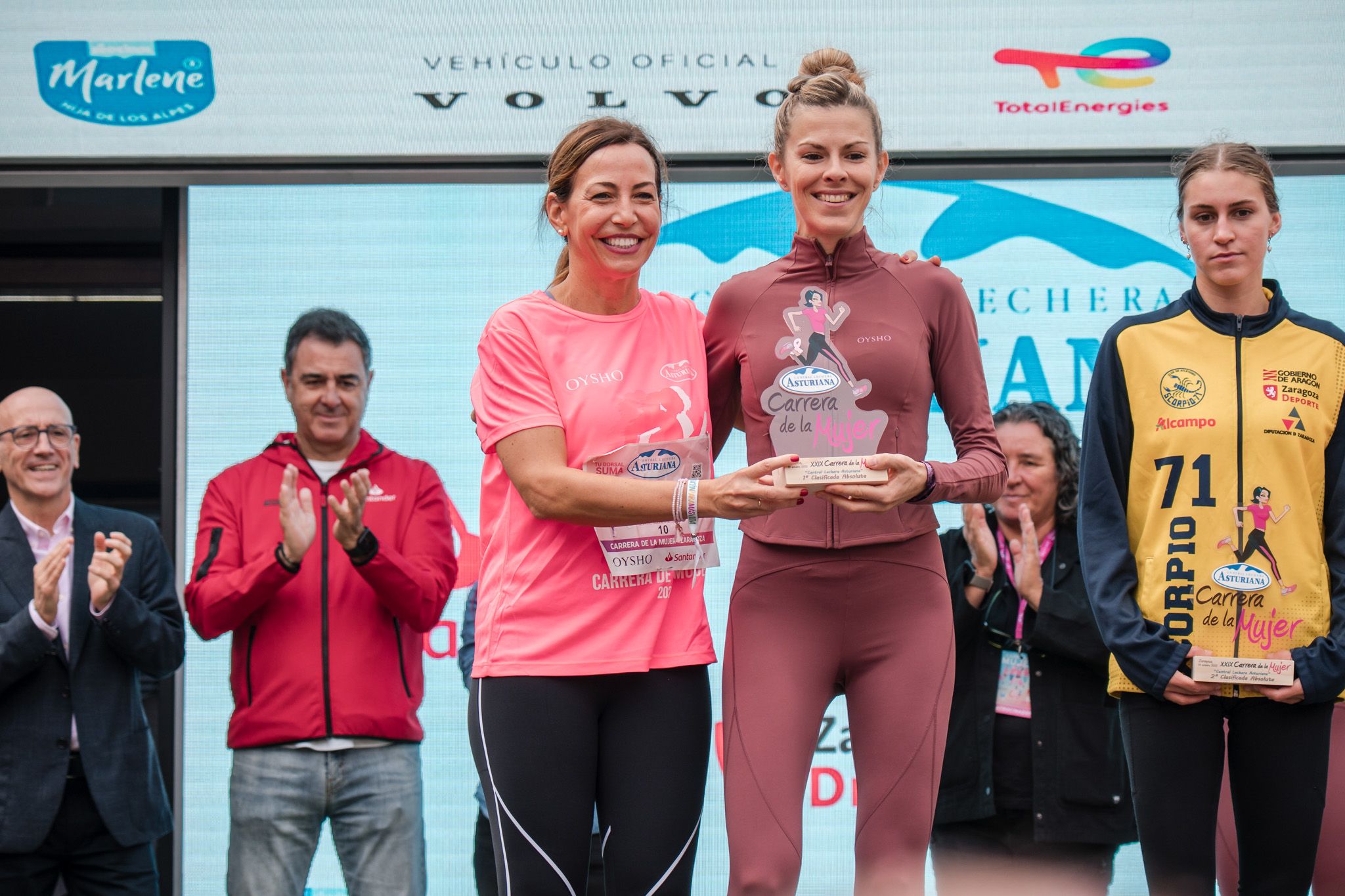 Las mejores fotos de la Carrera de la Mujer de Zaragoza 2025   Recorrido Podium 12